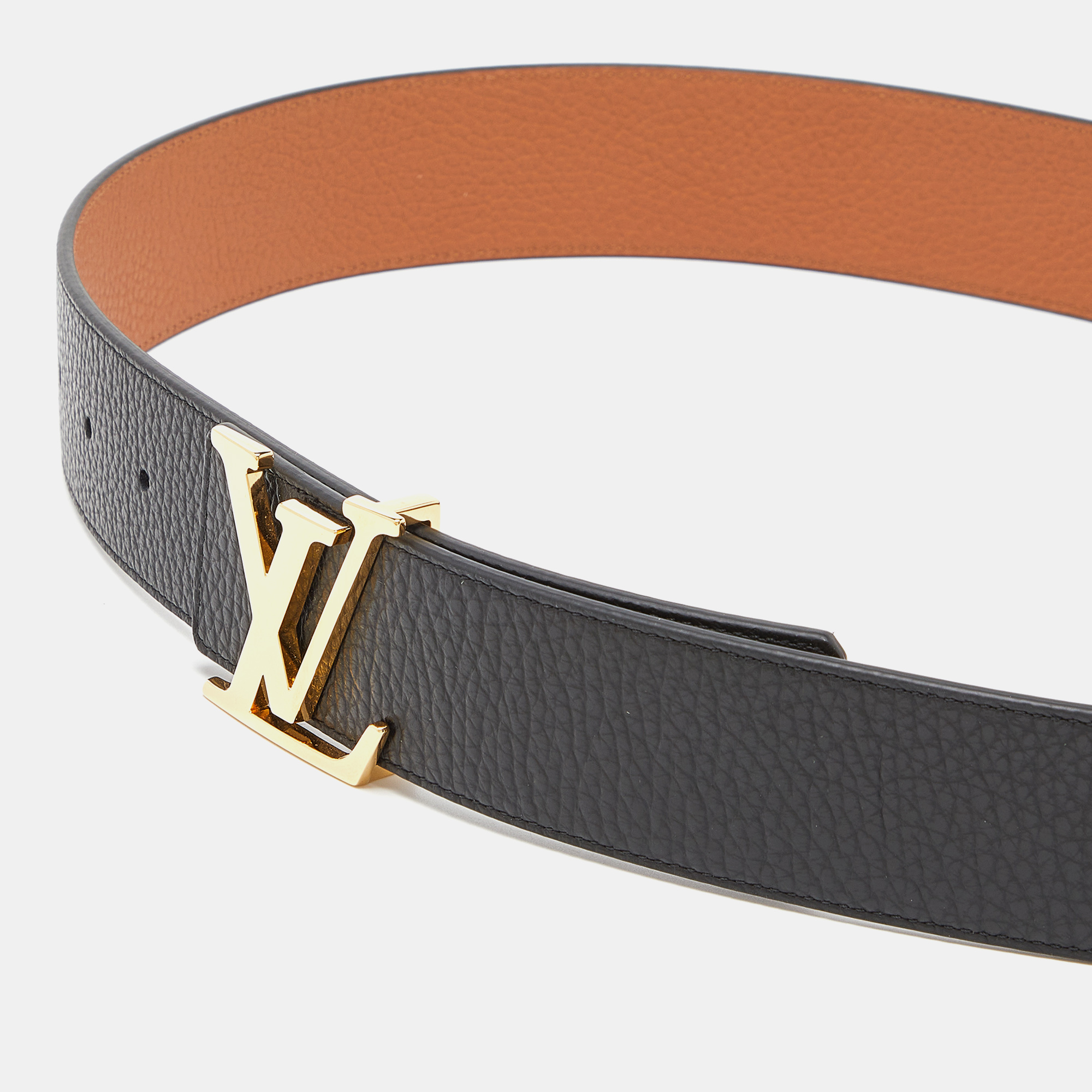 

Louis Vuitton Black Leather LV Buckle Belt