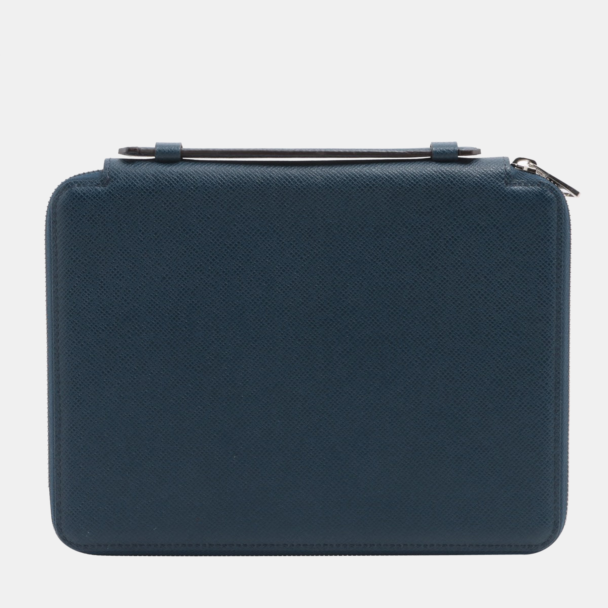 

Louis Vuitton Taiga IPAD Essential model number unknown CA1106, Blue