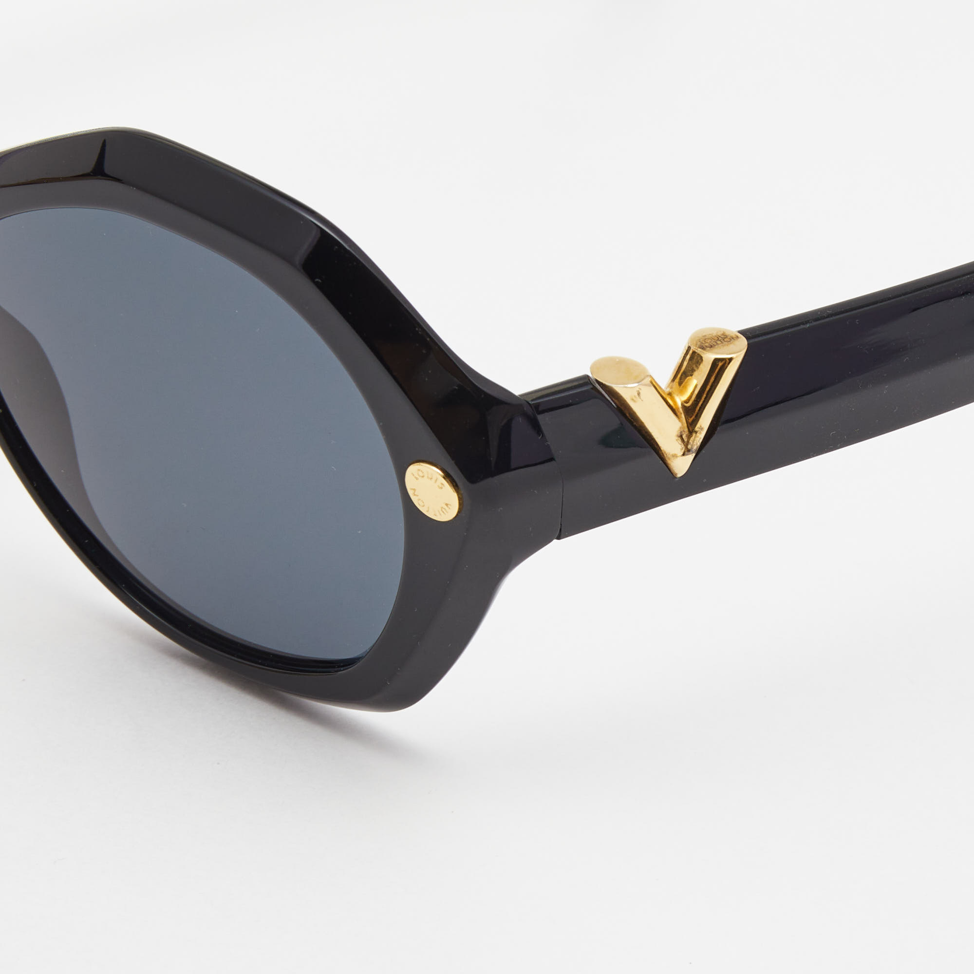 

Louis Vuitton Black/Gold Z2368W Chamade Lady Sunglasses