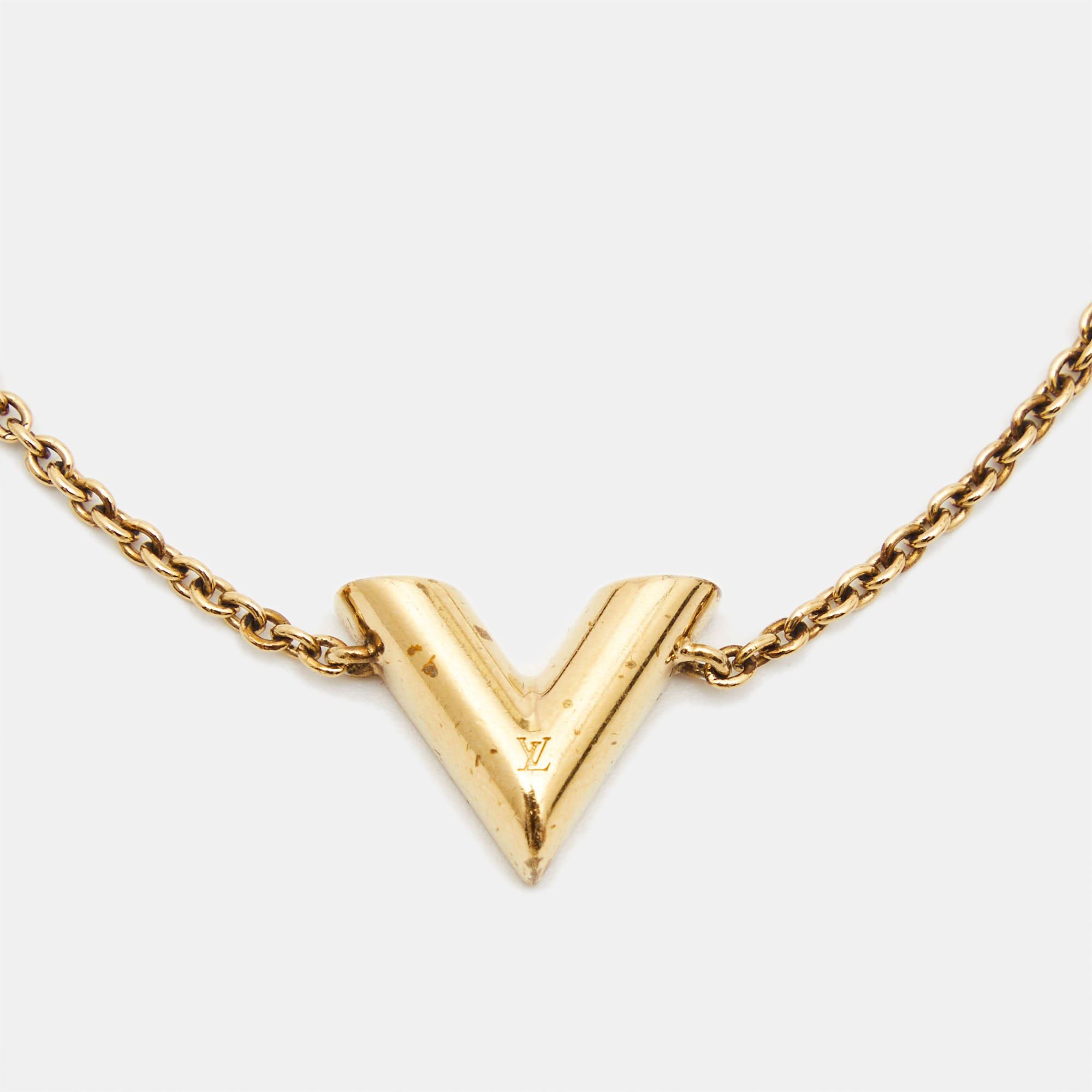 

Louis Vuitton Essential V Gold Tone Bracelet
