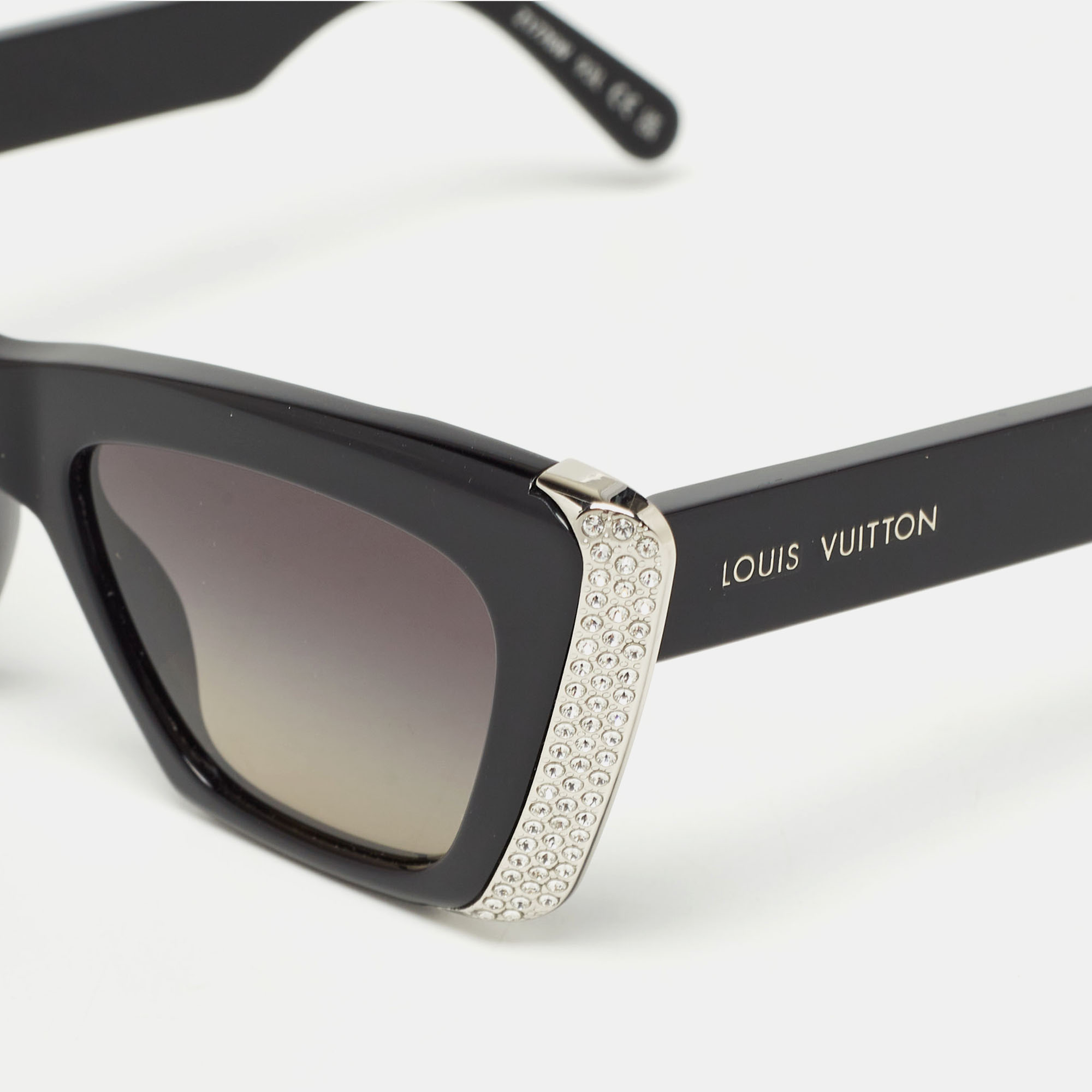 

Louis Vuitton Black Gradient LV Moon Cat Eye Sunglasses