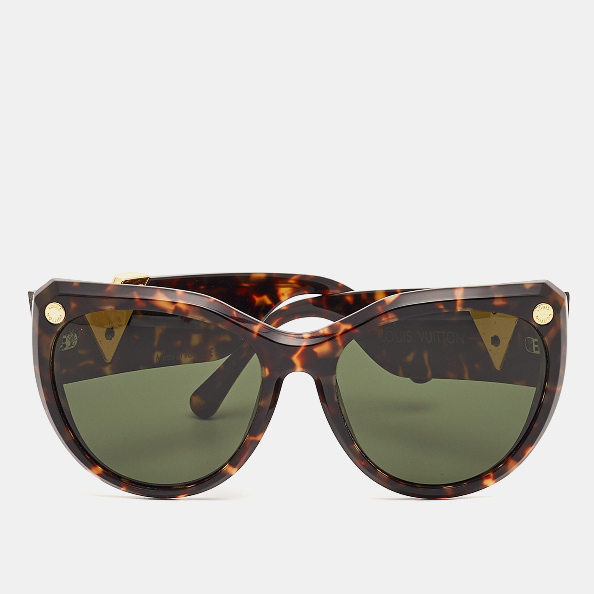 Elevate your eyewear game with these Louis Vuitton brown sunglasses. Meticulously crafted from premium materials they offer unparalleled UV protection and a timeless design making them a must have accessory for the fashion forward.