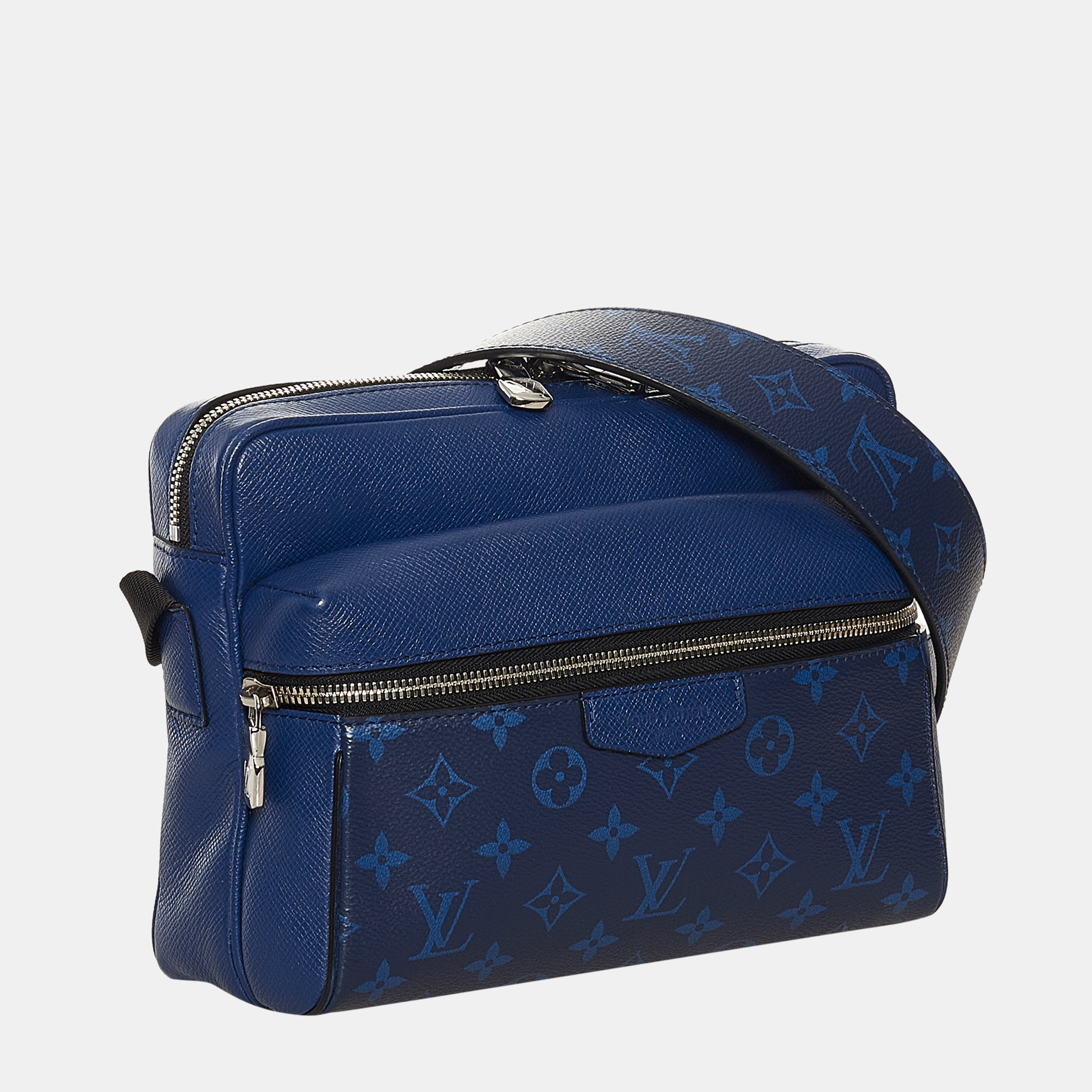 

Louis Vuitton Blue Monogram Taigarama Outdoor Messenger