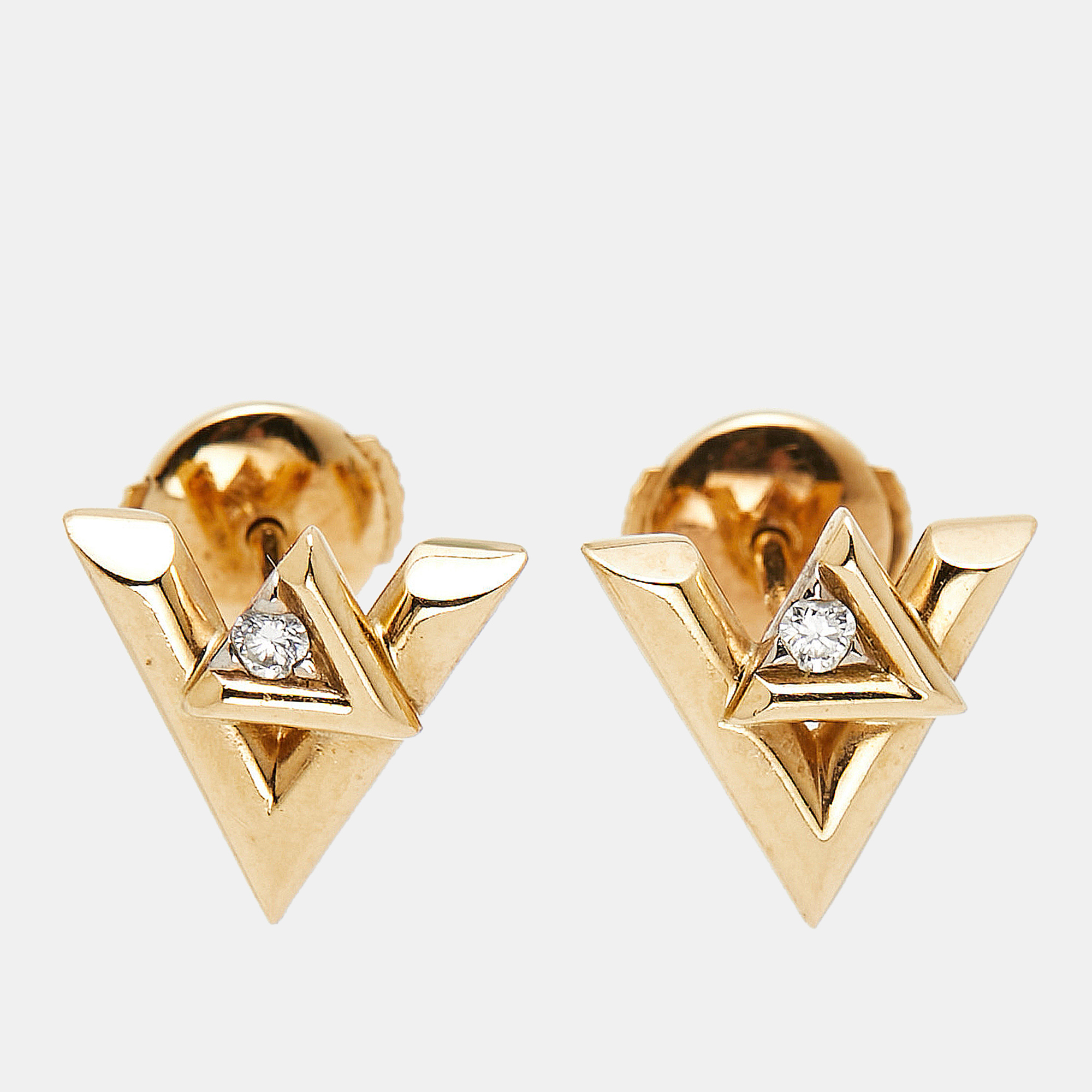 

Louis Vuitton LV Volt Diamond 18k Yellow Gold Earrings