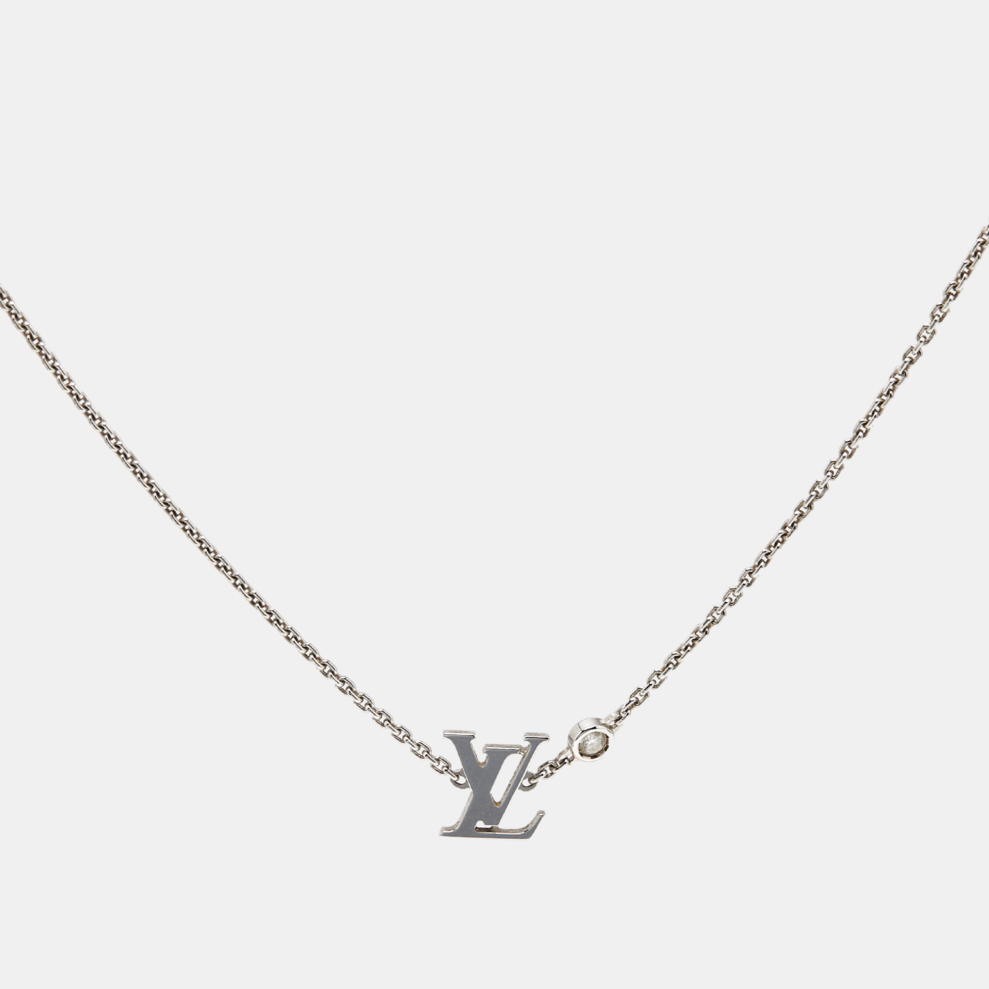 

Louis Vuitton Idylle Blossom Diamiond 18k White Gold Necklace