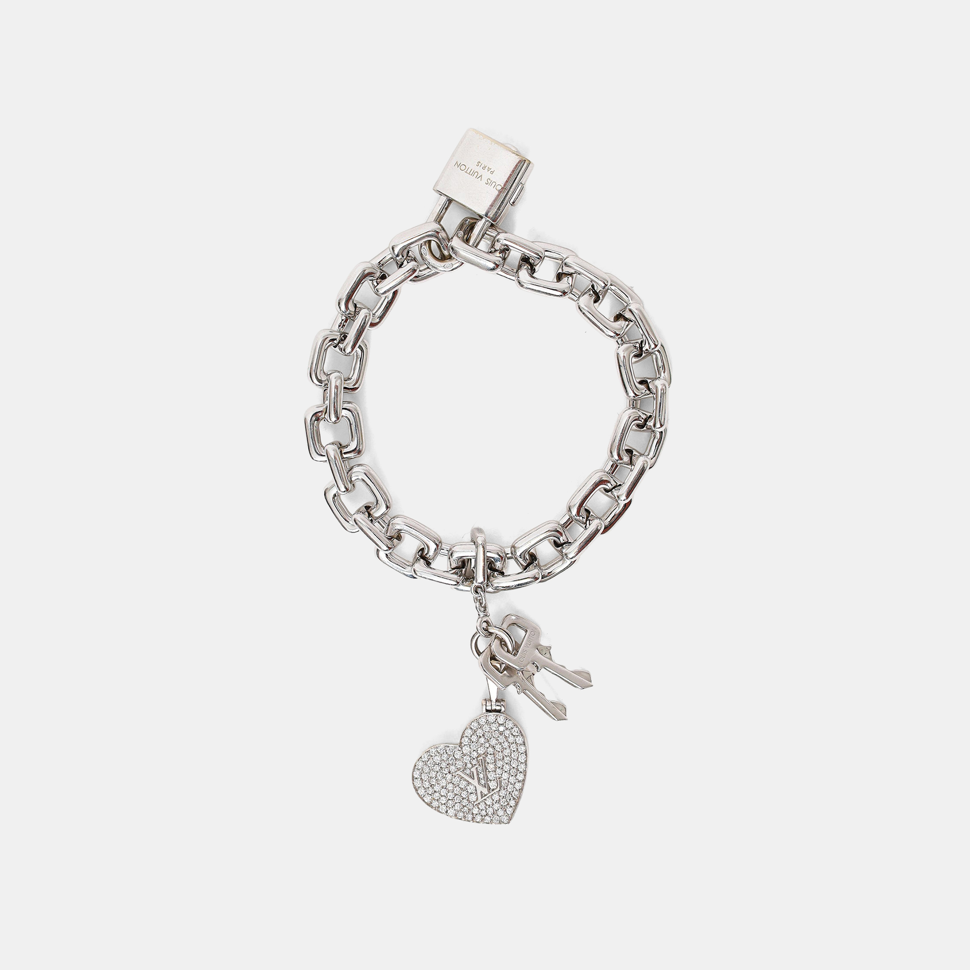 

Louis Vuitton 18K White Gold/Pave Diamond Heart Tag Chain Bracelet