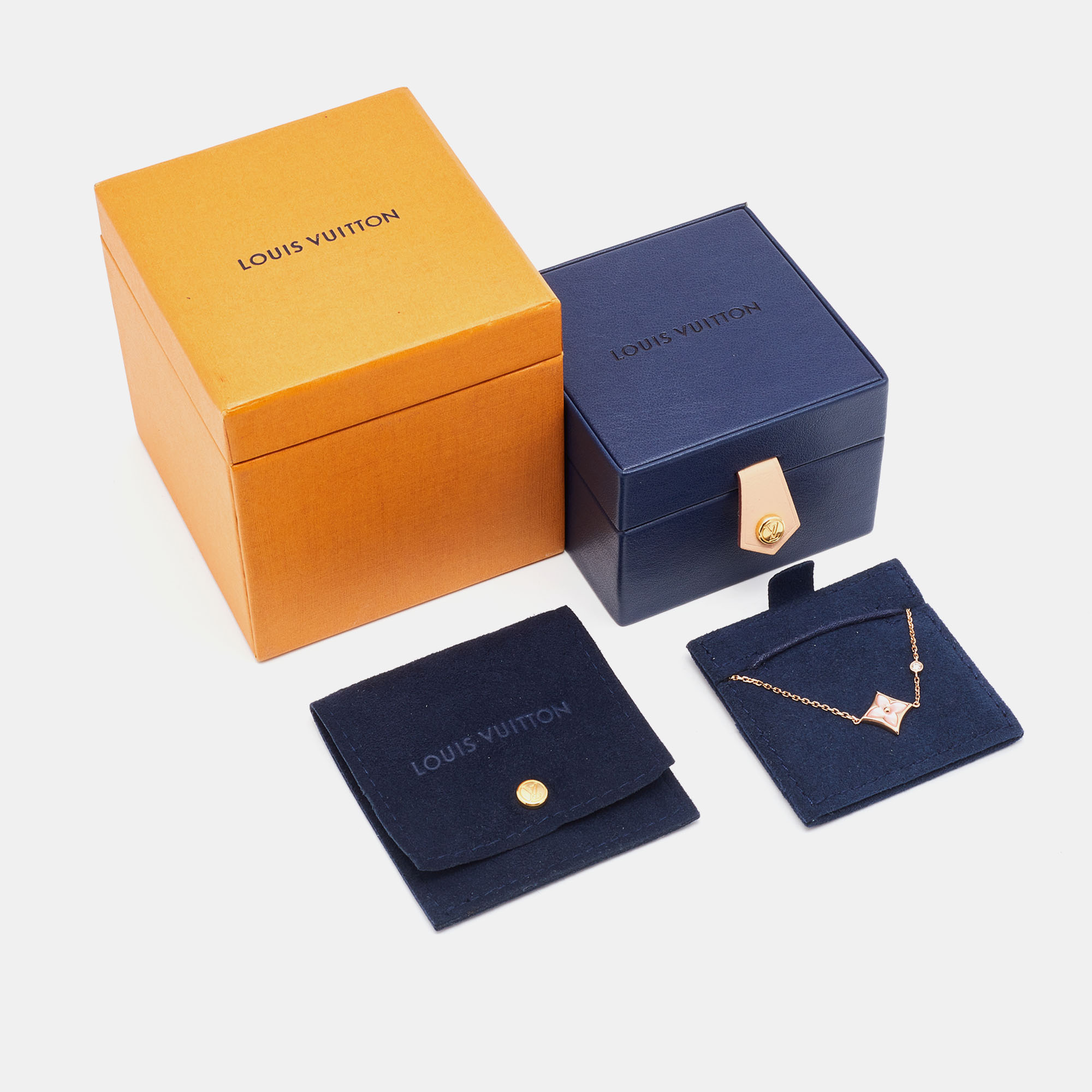 Louis Vuitton 18K Mother of Pearl & Diamond Color Blossom BB Star Bracelet  - Gold, 18K Rose Gold Charm, Bracelets - LOU331631