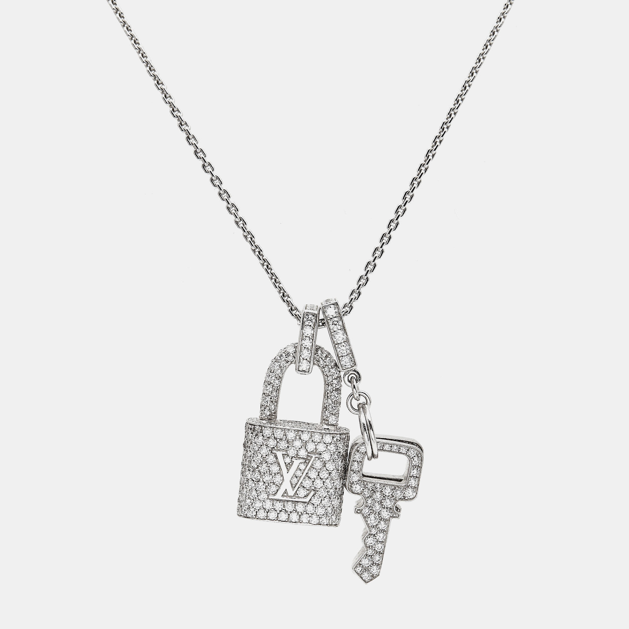 Pre-owned Louis Vuitton Lock It Key Padlock Diamonds 18k White Gold Pendant Necklace