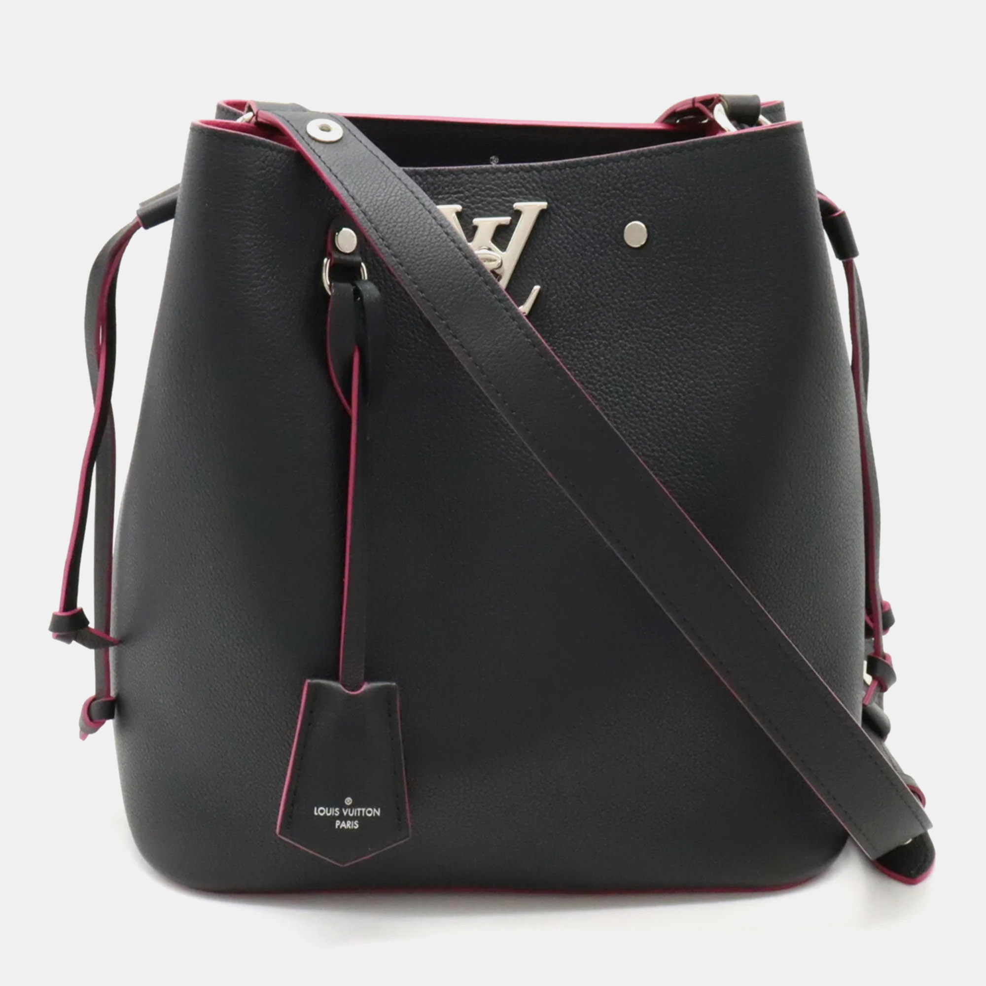 

Louis Vuitton Black Leather Lockme Bucket Shoulder Bag