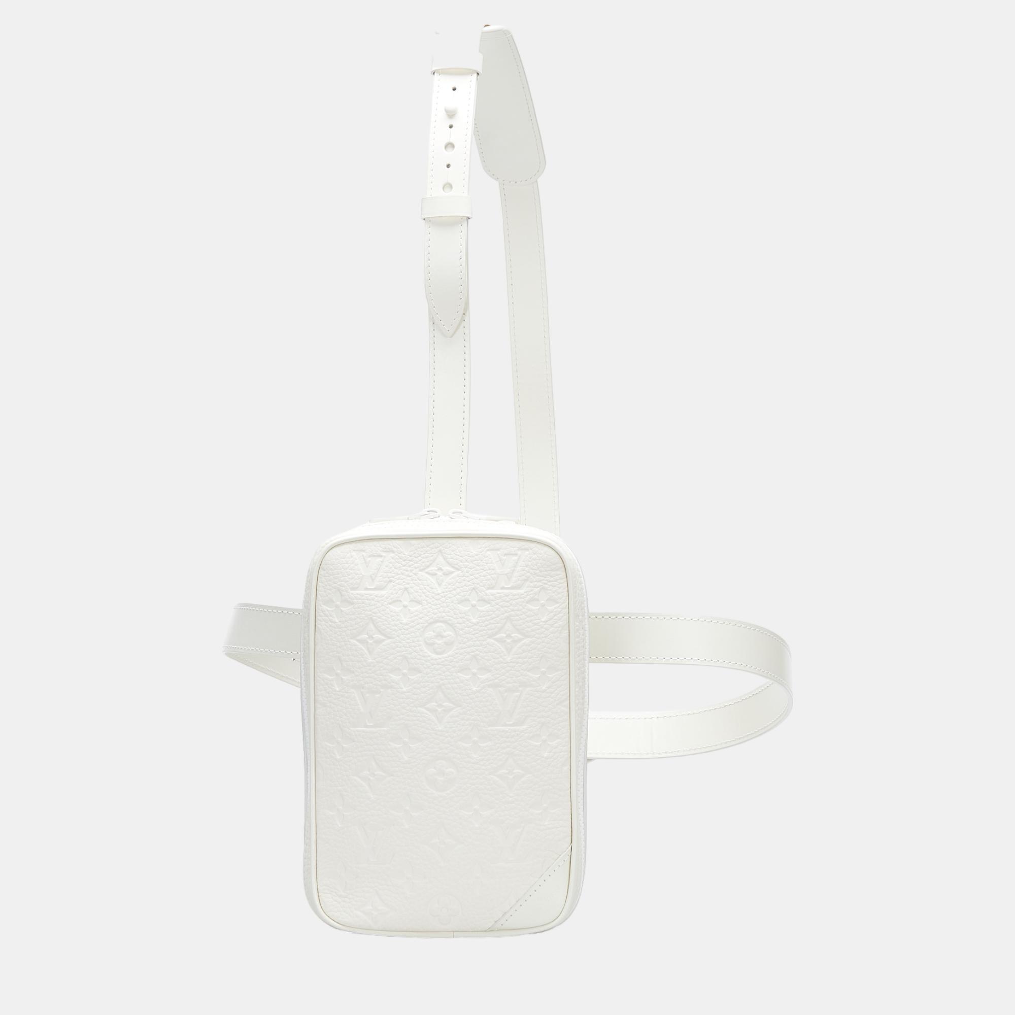 

Louis Vuitton White Monogram Taurillon Utility Side