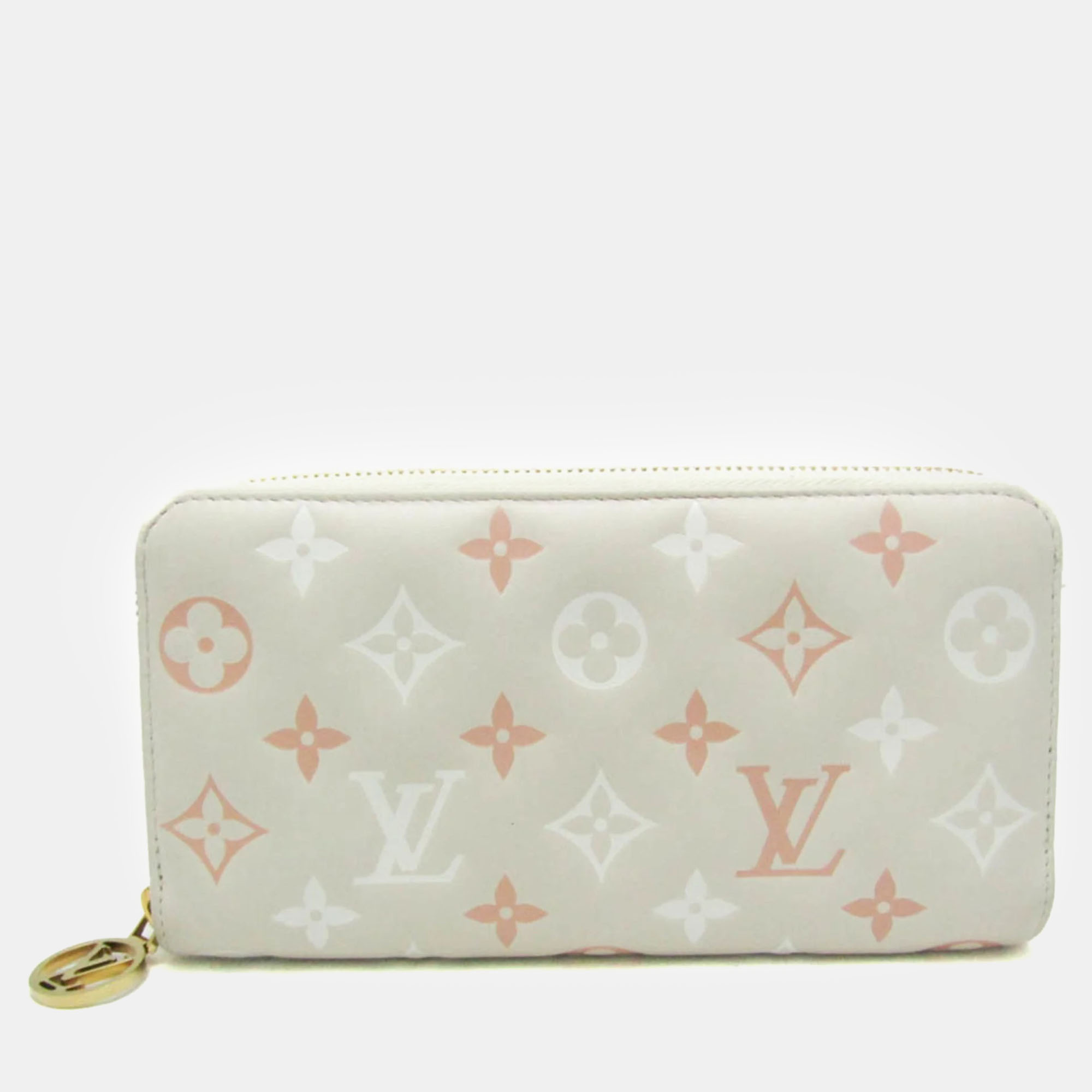 

Louis Vuitton Light Beige Monogram Leather Zippy Wallet