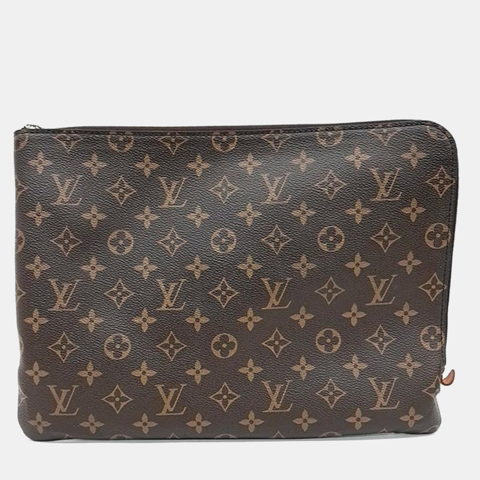 

Louis Vuitton Etuille Voyage Clutch MM, Brown