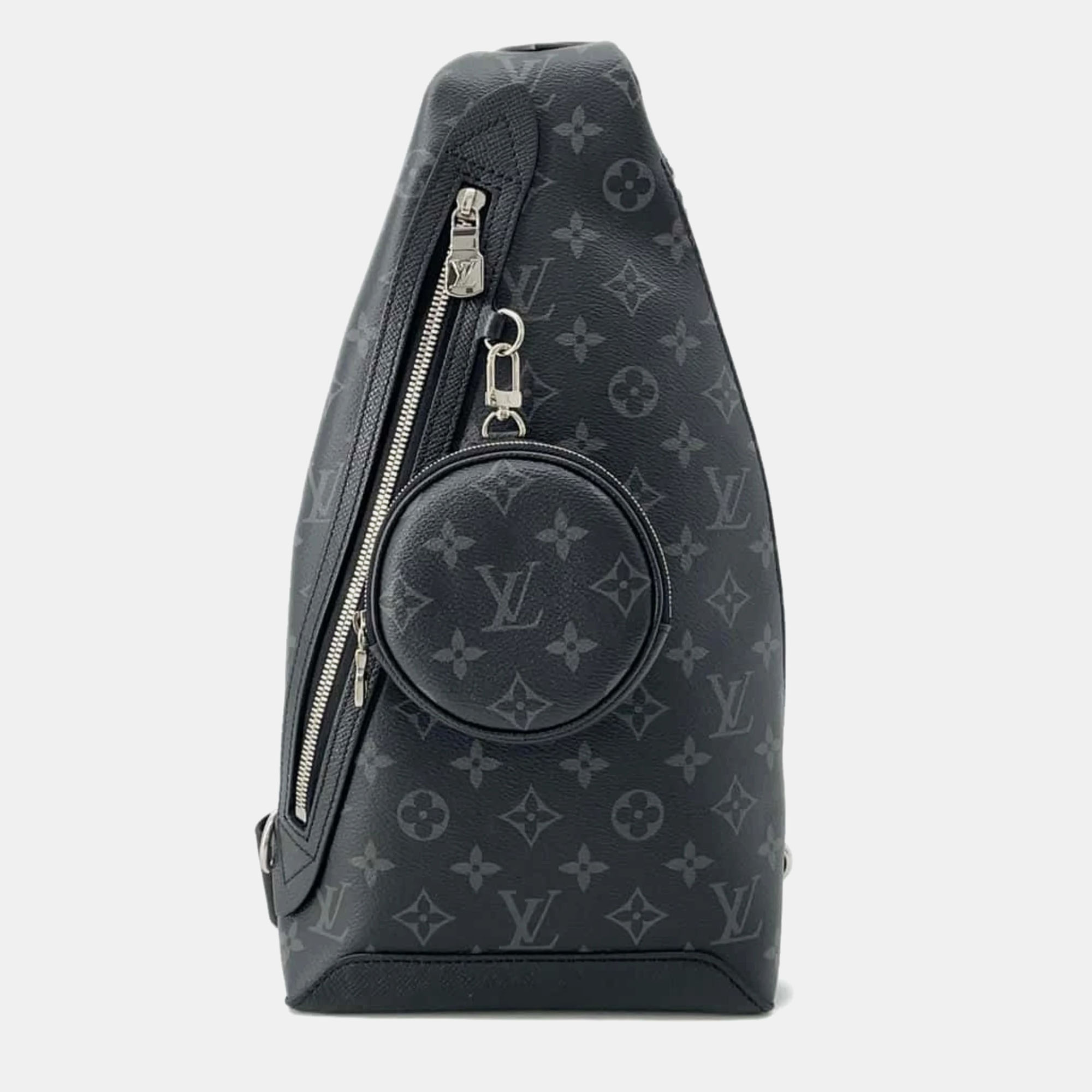 

Louis Vuitton Black Taigarama Duo Slingbag