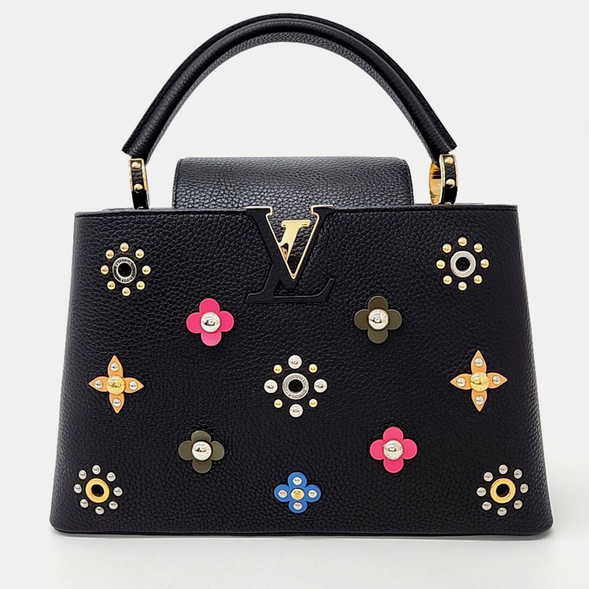 Pre-owned Louis Vuitton Capucine Mm Bag In Black