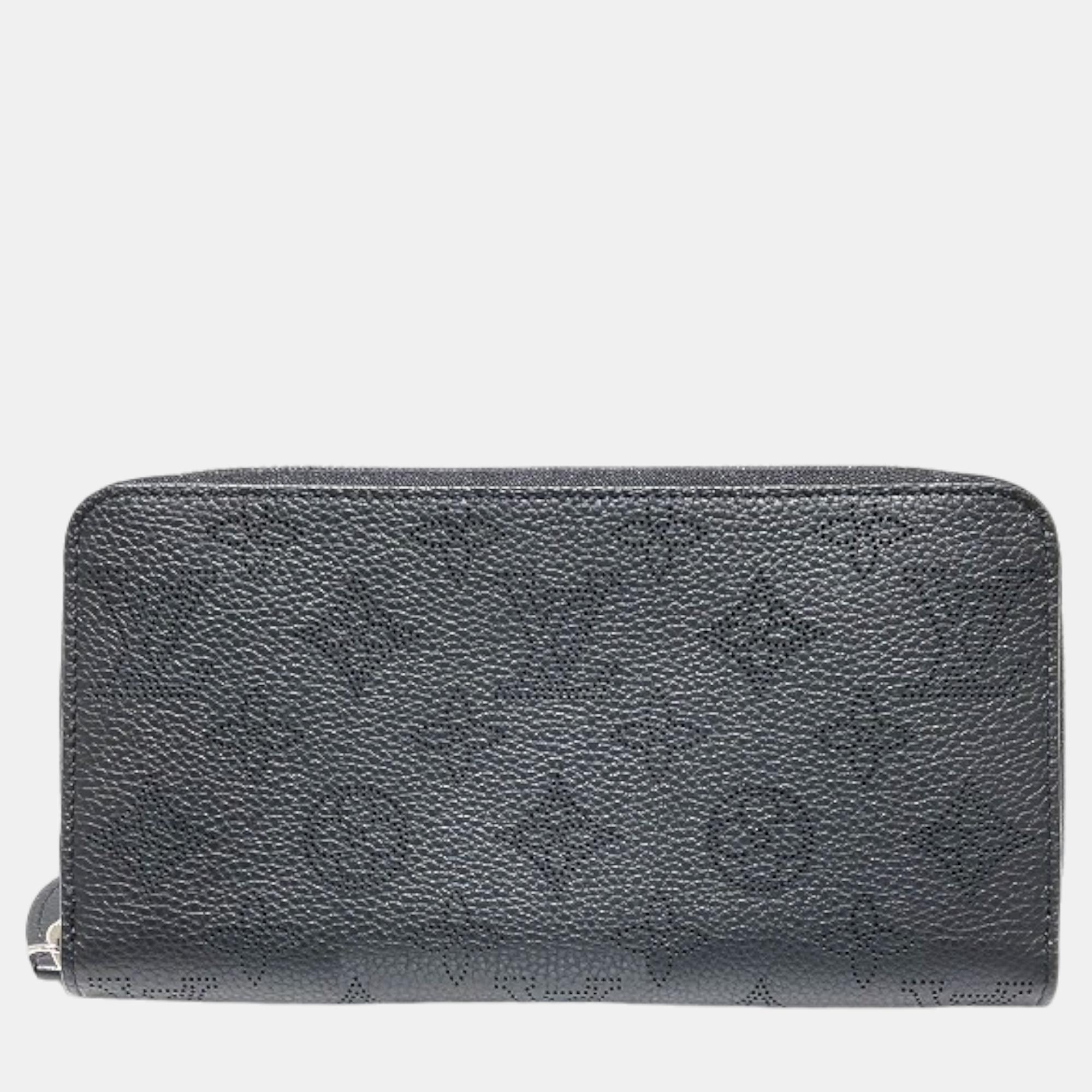 

Louis Vuitton Black Mahina Leather Zippy Wallet