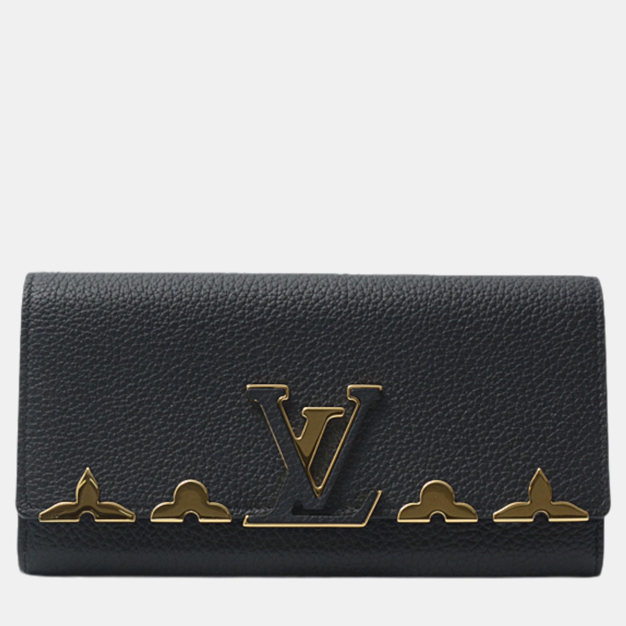 

Louis Vuitton Black Capucines Long Wallet