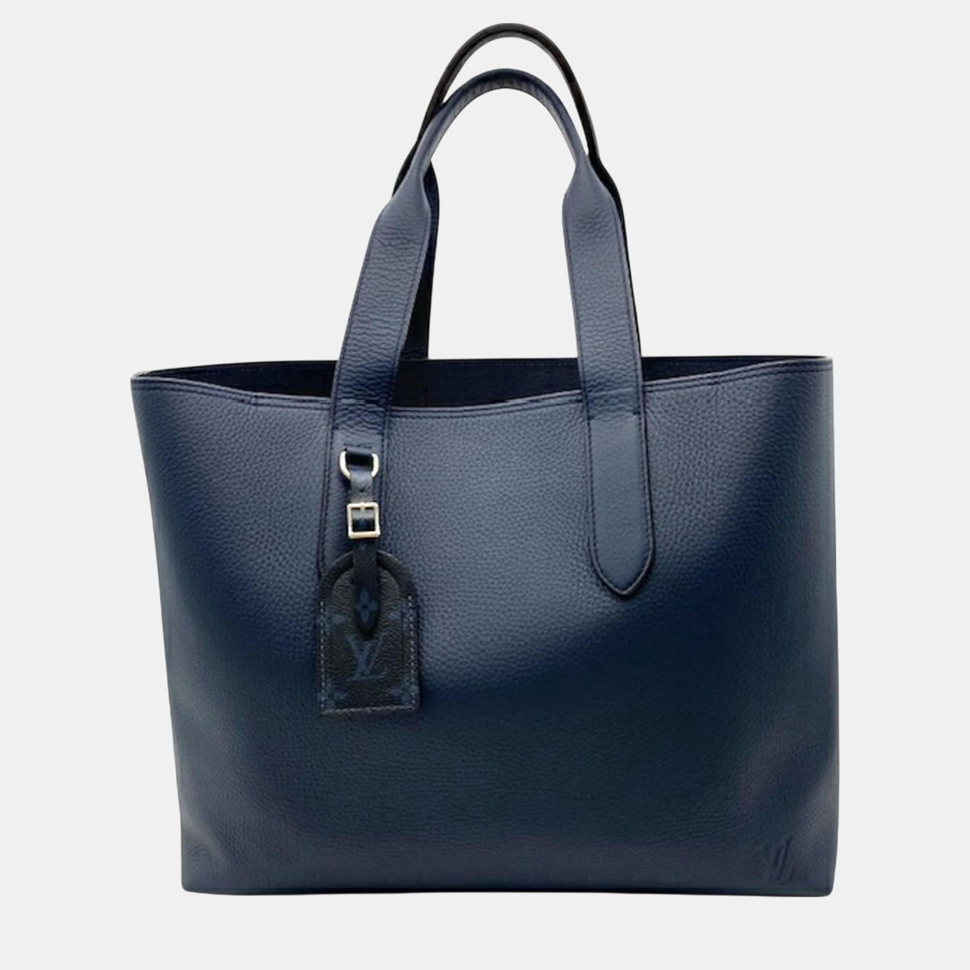 

Louis Vuitton Navy Taurillon Leather Cabas Voyage bag, Navy blue