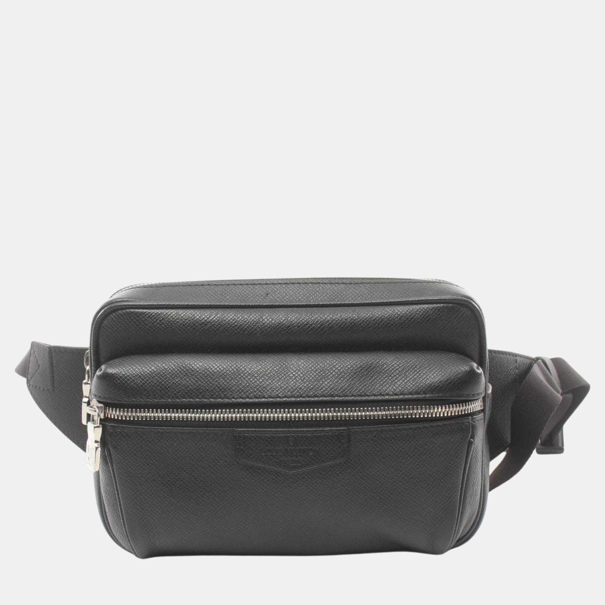 

Louis Vuitton Leather Black Outdoor Taiga Noir Bumbag