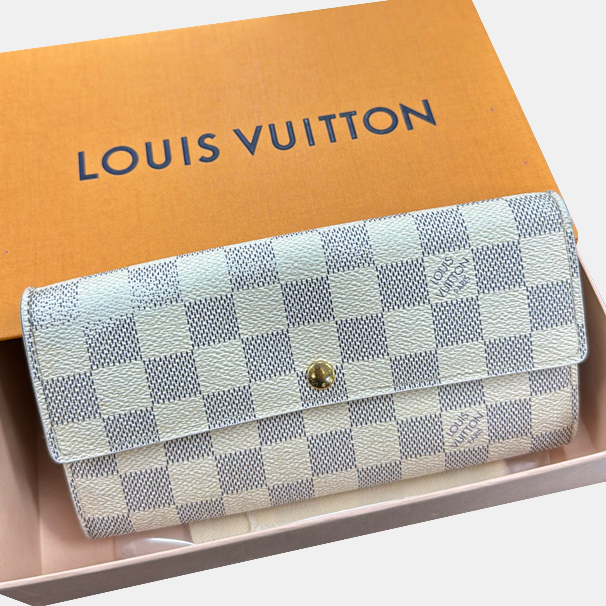 

Louis Vuitton Damier Azur Porte Tresor Wallet, White