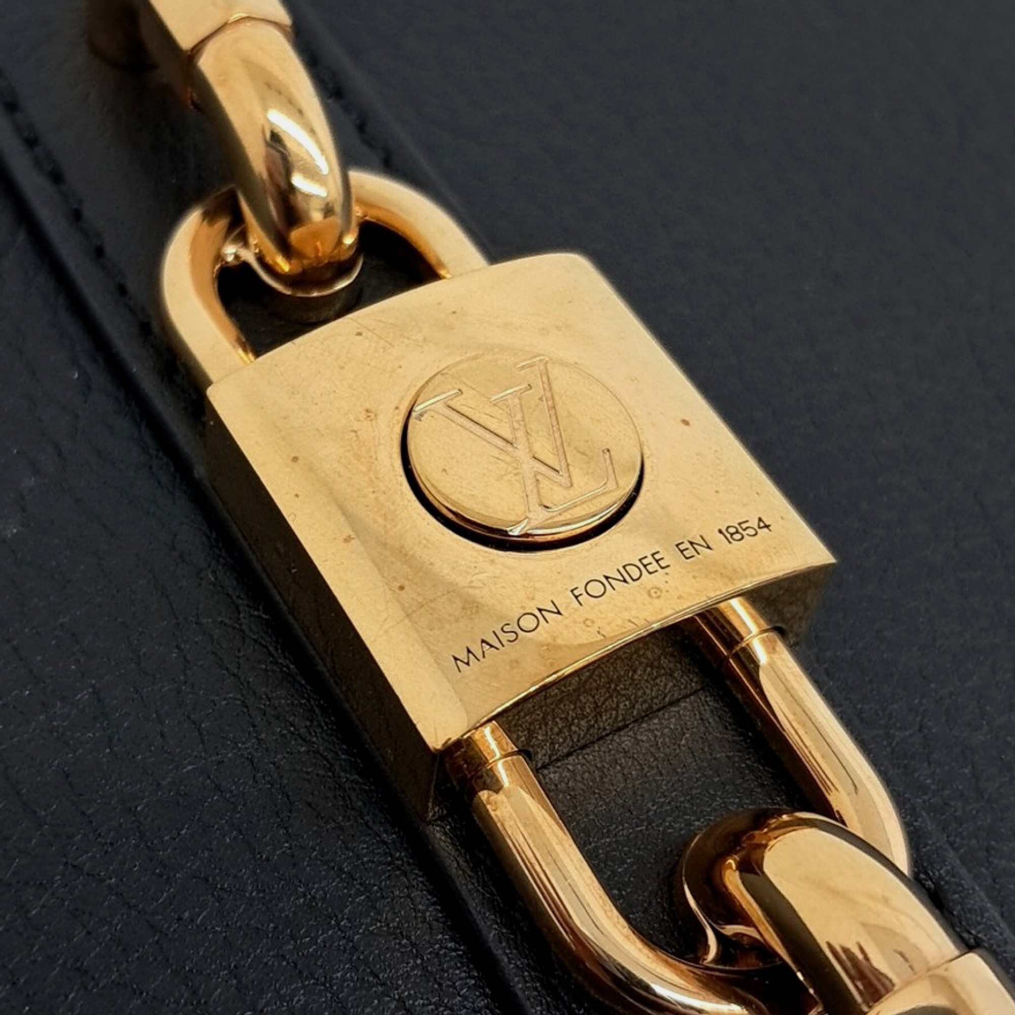 Louis Vuitton Black Leather Rendezvous Shoulder Bag 
