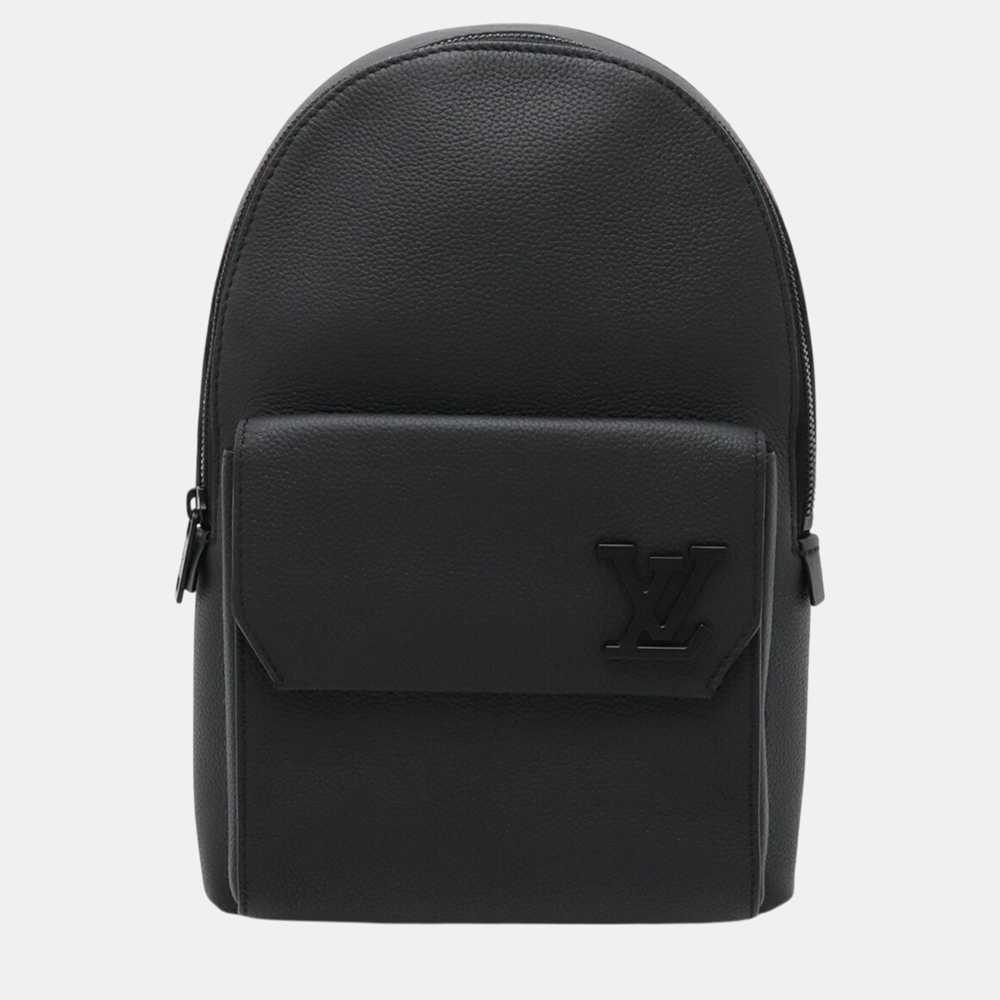 

Louis Vuitton Black Leather Aerogram Pilot Sling Bag