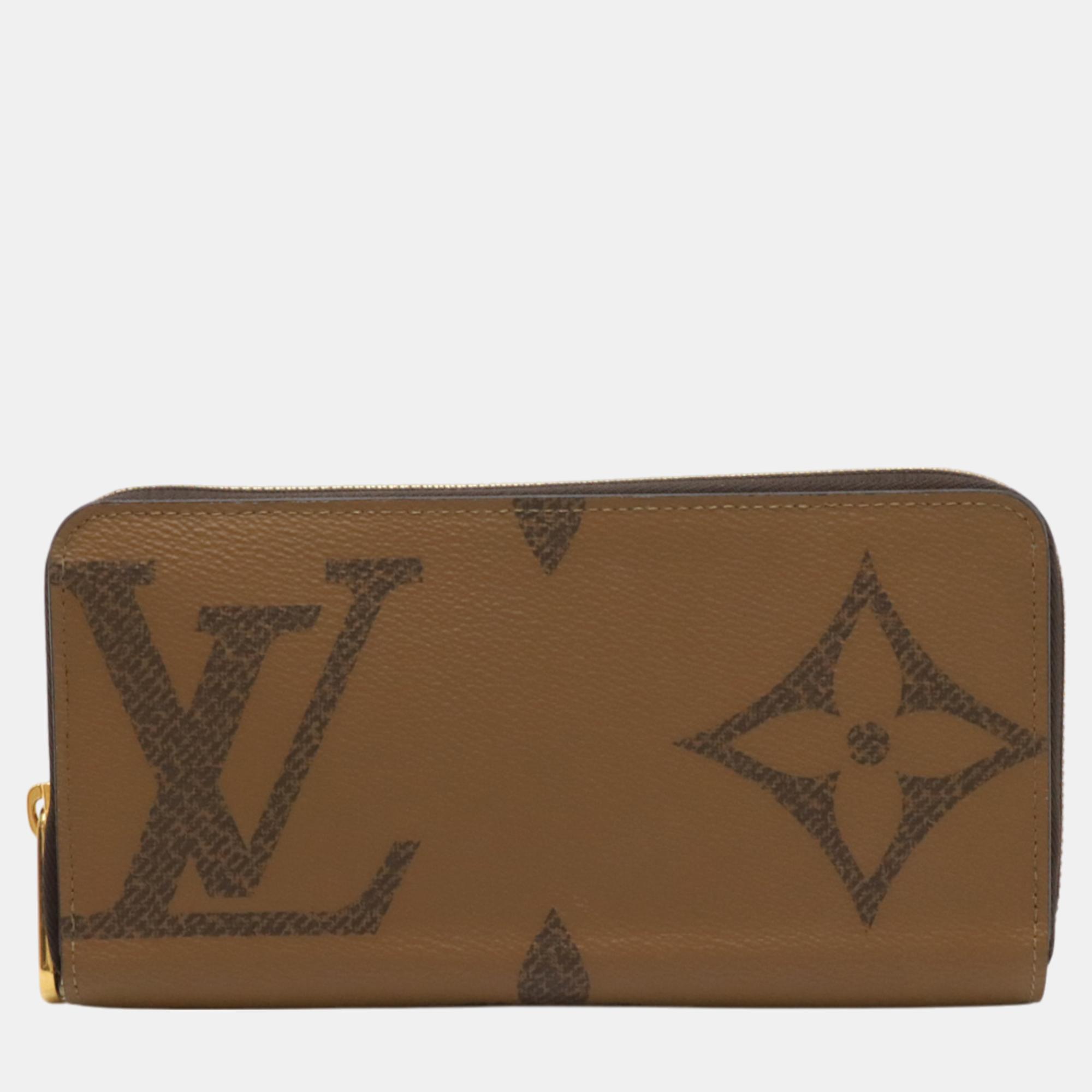 

Louis Vuitton Brown Canvas Monogram Giant Reverse Zippy Wallet