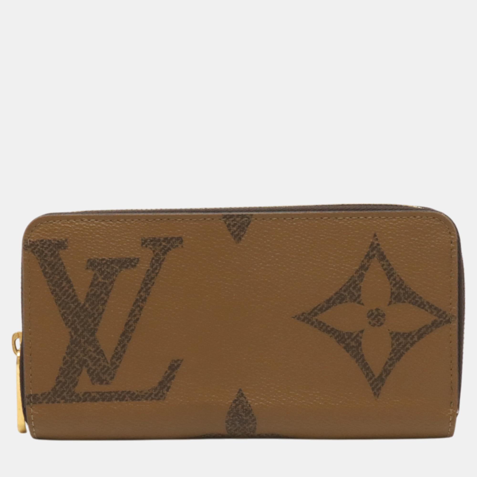 

Louis Vuitton Brown Canvas Monogram Giant Reverse Zippy Wallet