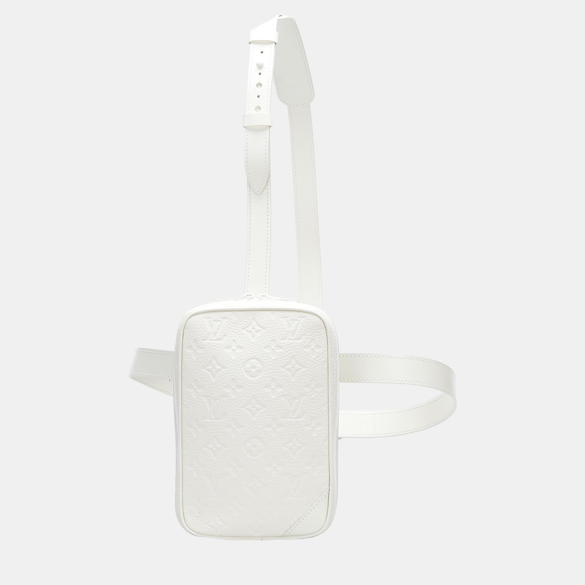 

Louis Vuitton White Monogram Taurillon Utility Side