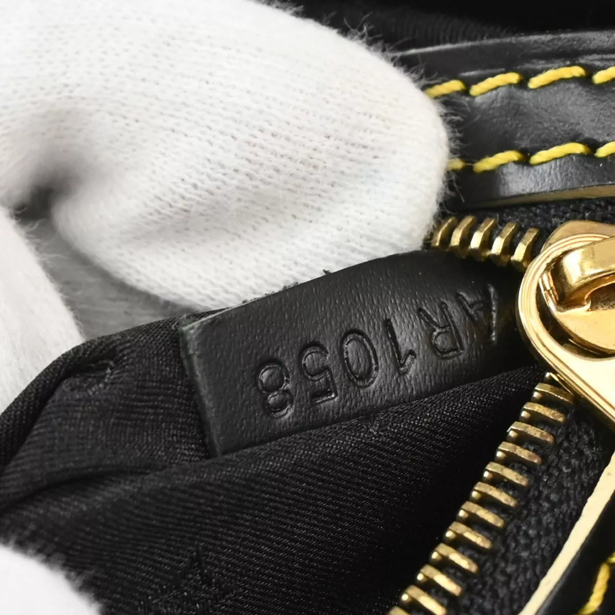 Louis Vuitton Black Suhali Lockit Clutch Bag 