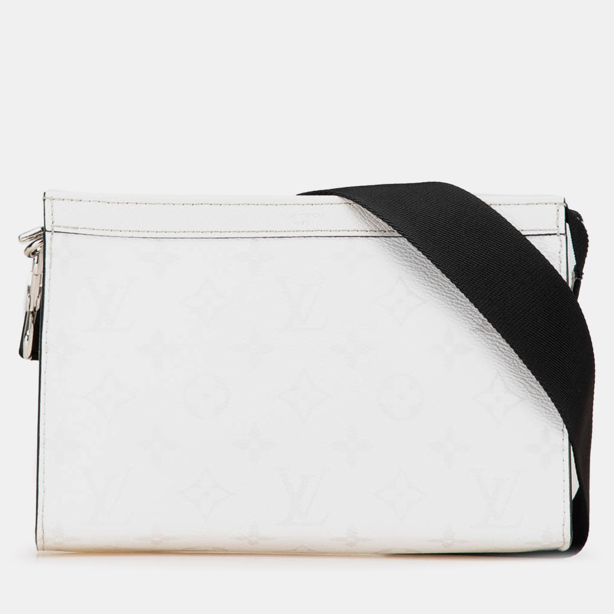 

Louis Vuitton White Monogram Taigarama Wearable Wallet