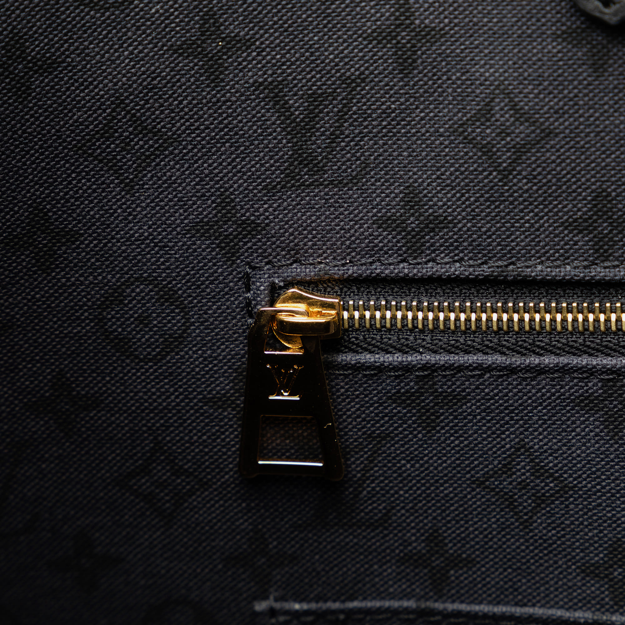 Louis Vuitton Monogram Giant Crafty Onthego GM 