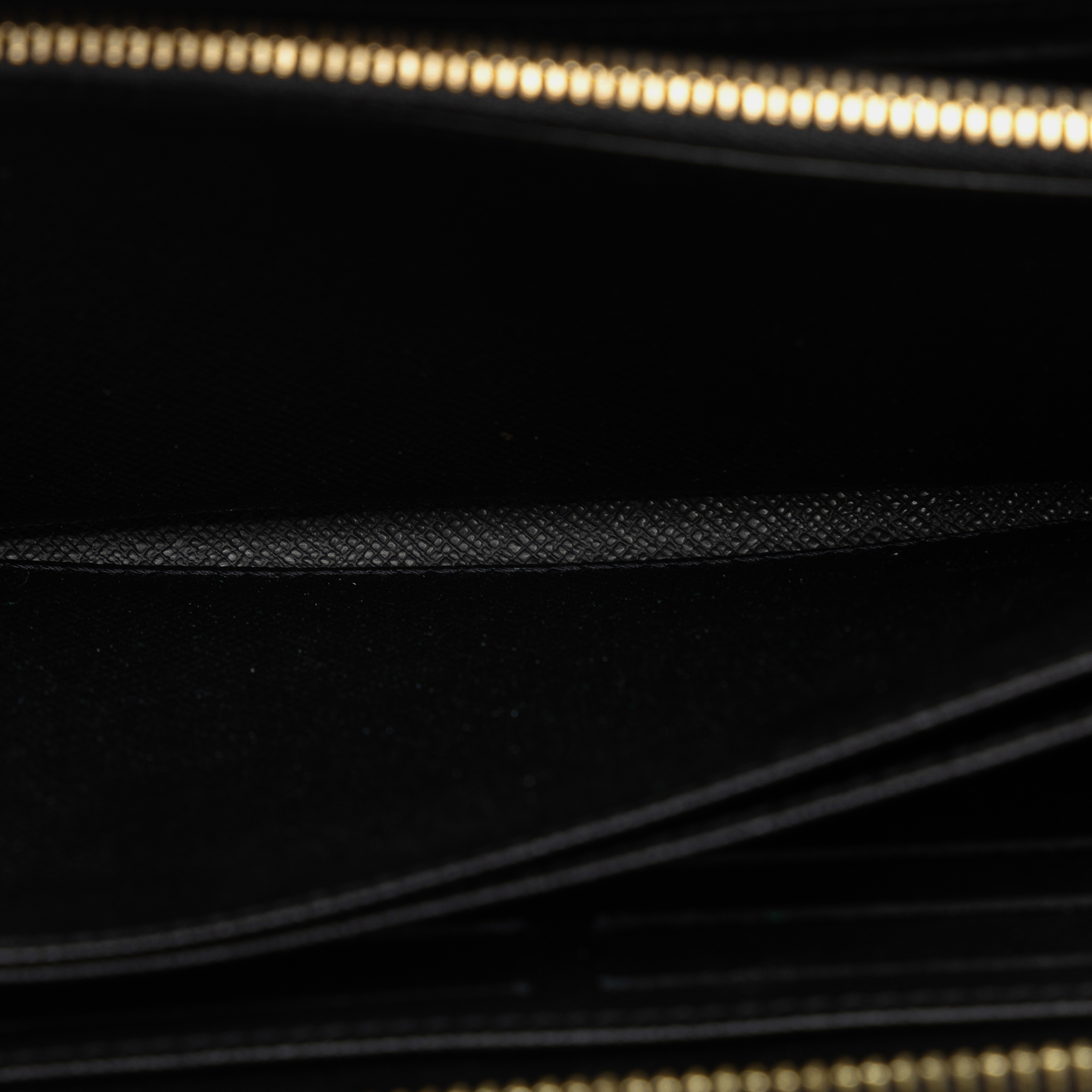 Louis Vuitton White Monogram Game On Zippy Wallet 
