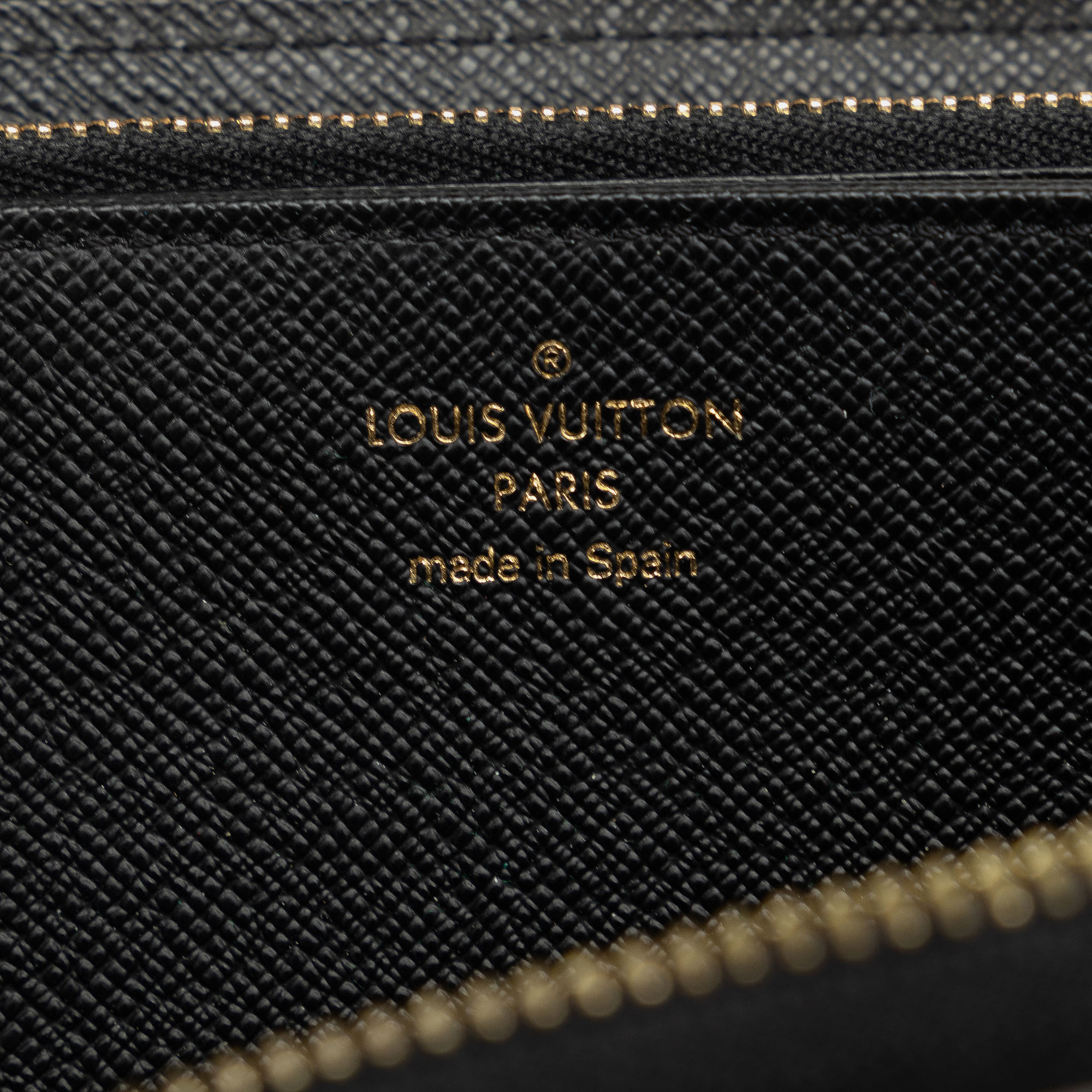 Louis Vuitton White Monogram Game On Zippy Wallet 