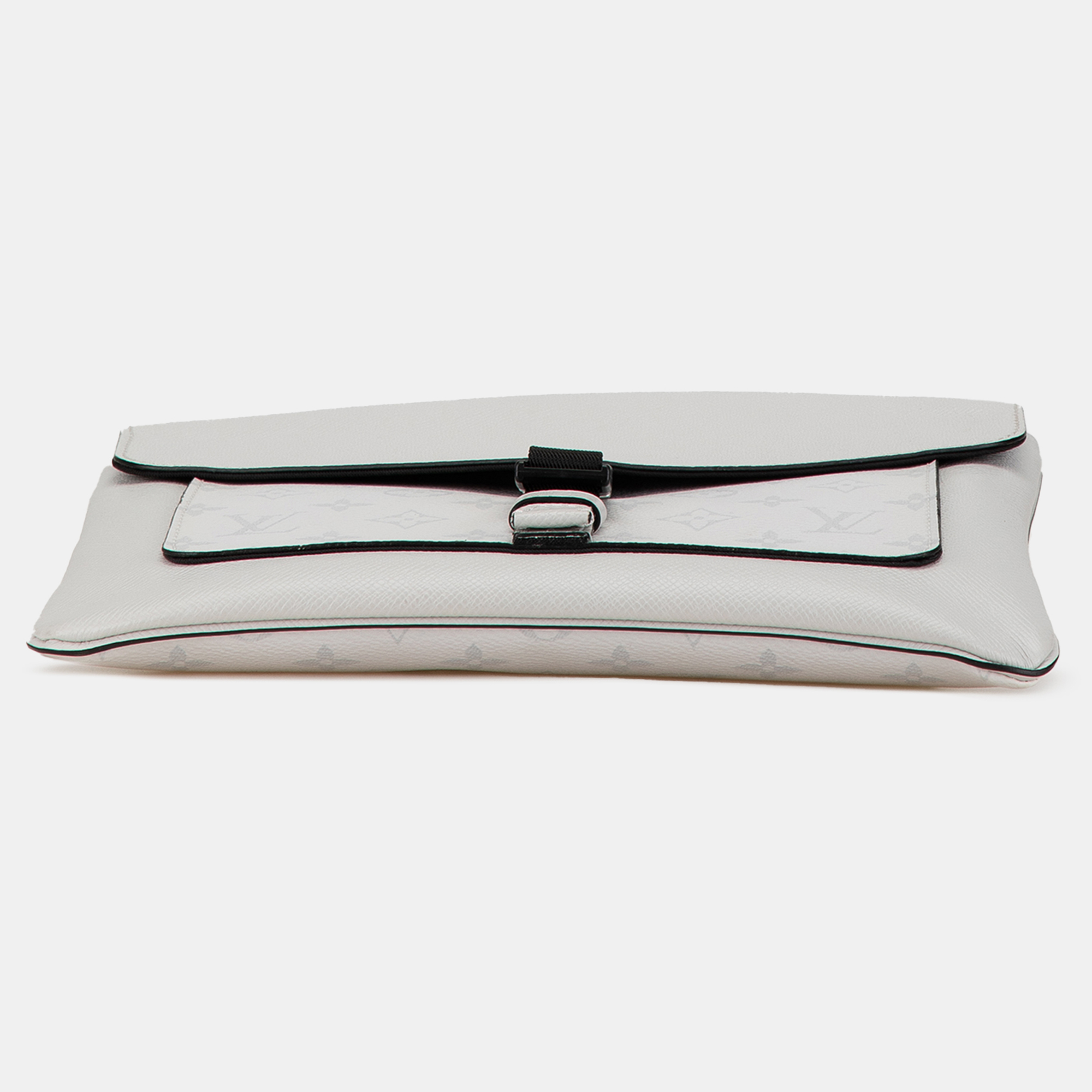 Louis Vuitton White Taigarama Outdoor Flap Messenger 