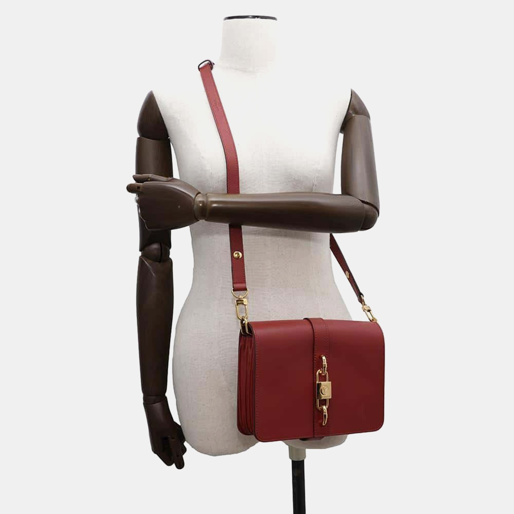 Louis Vuitton Red Calf Leather Rendezvous  Bag 