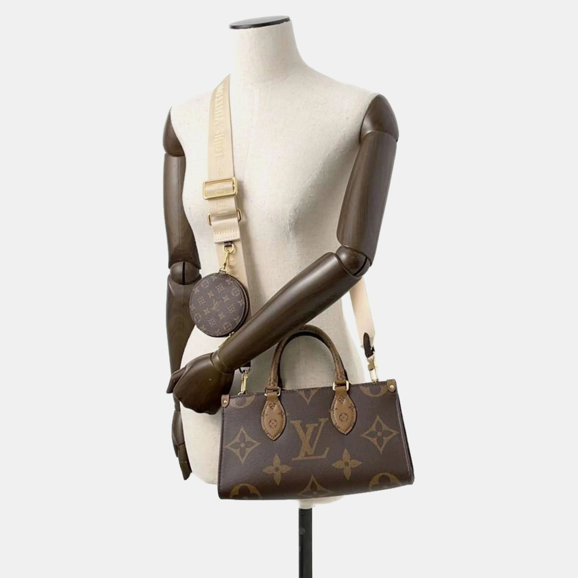 Louis Vuitton Brown Monogram Canvas Reverse Giant On-The-Go East West Shoulder Bag 