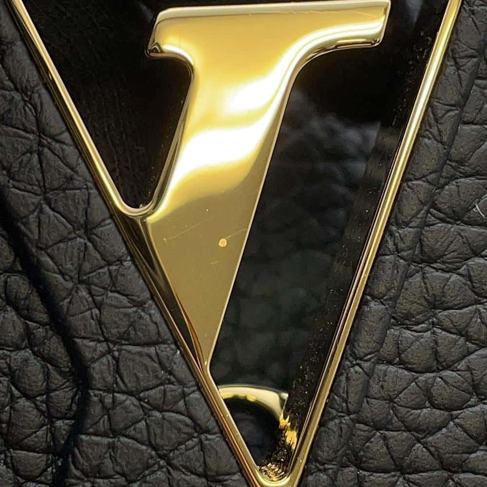 Louis Vuitton Black Taurillon Leather Capucines MM Bag 