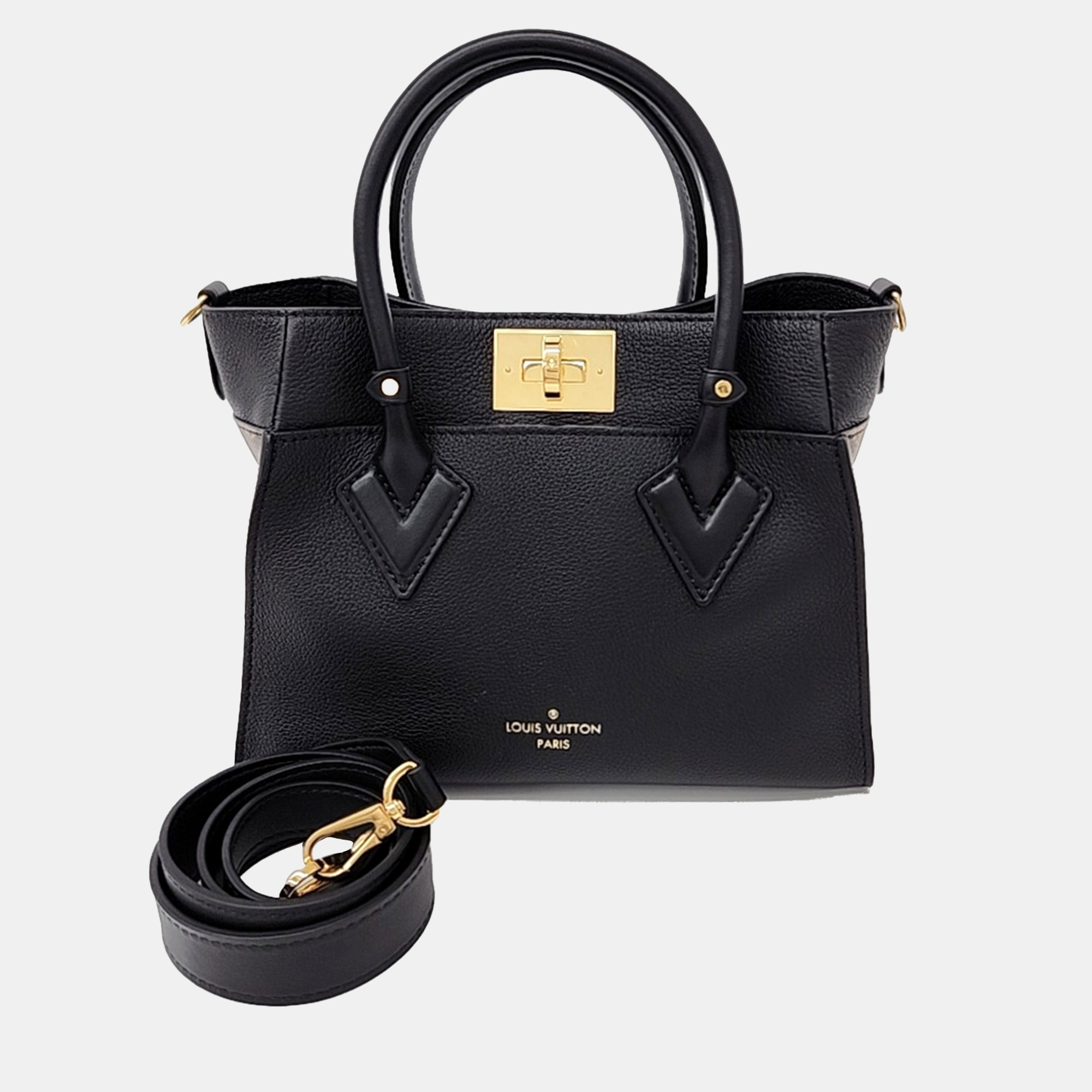 

Louis Vuitton Black Leather On My Side PM bag