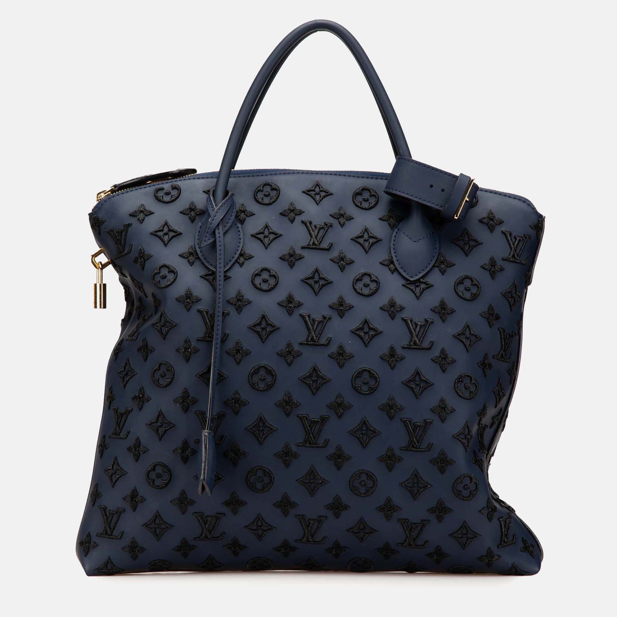

Louis Vuitton Navy Blue Monogram Addiction Lockit Vertical MM
