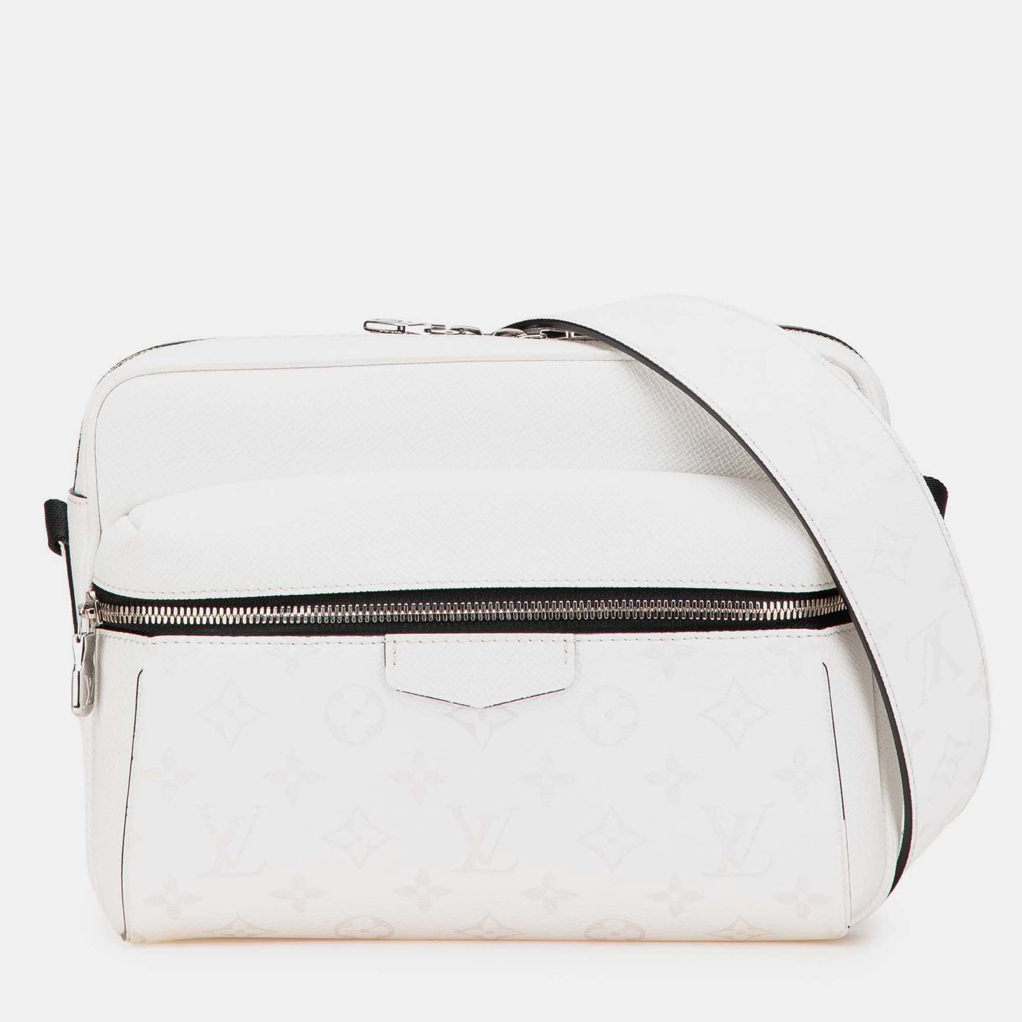 

Louis Vuitton White Monogram Taigarama Outdoor Messenger