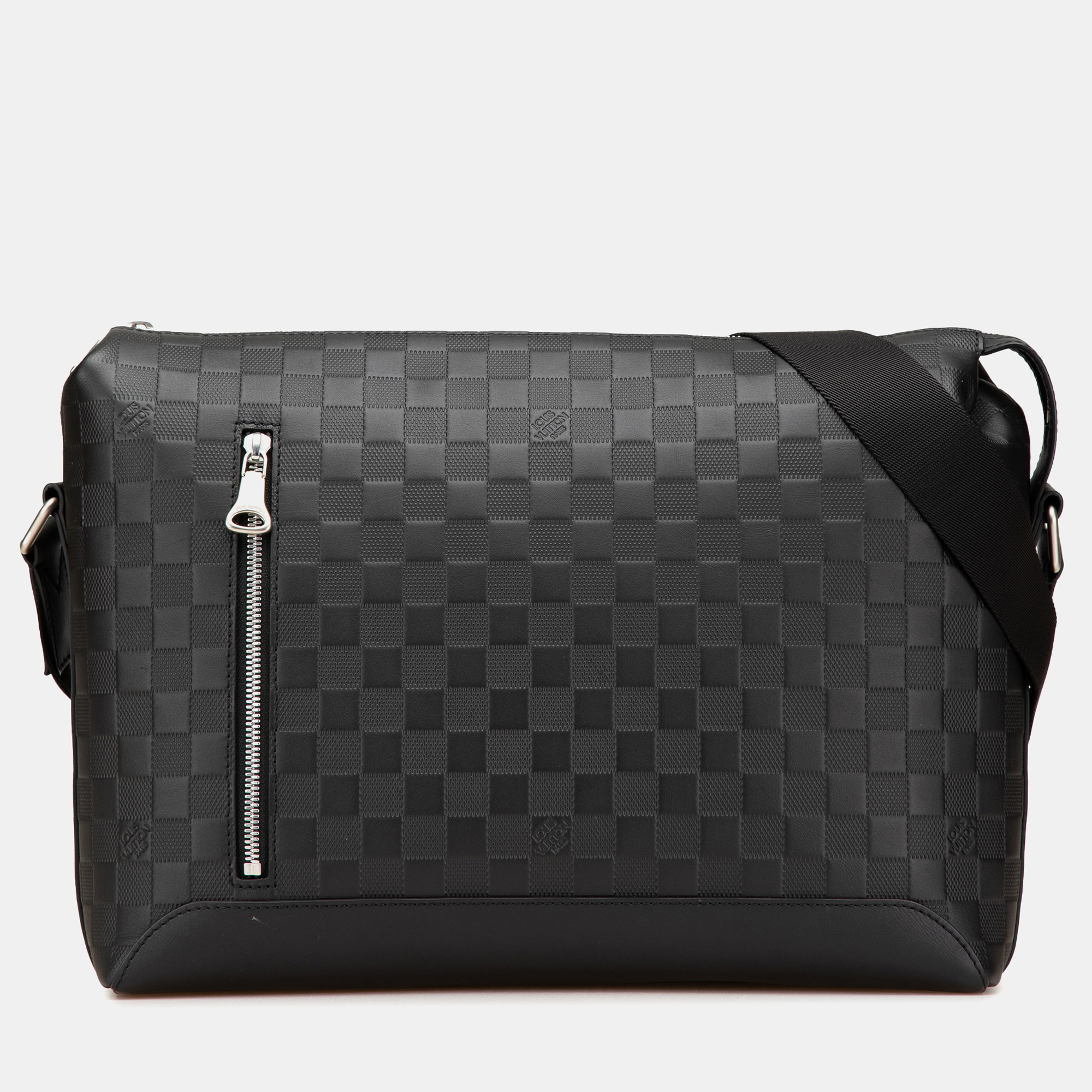 

Louis Vuitton Black Damier Infini Discovery Messenger MM