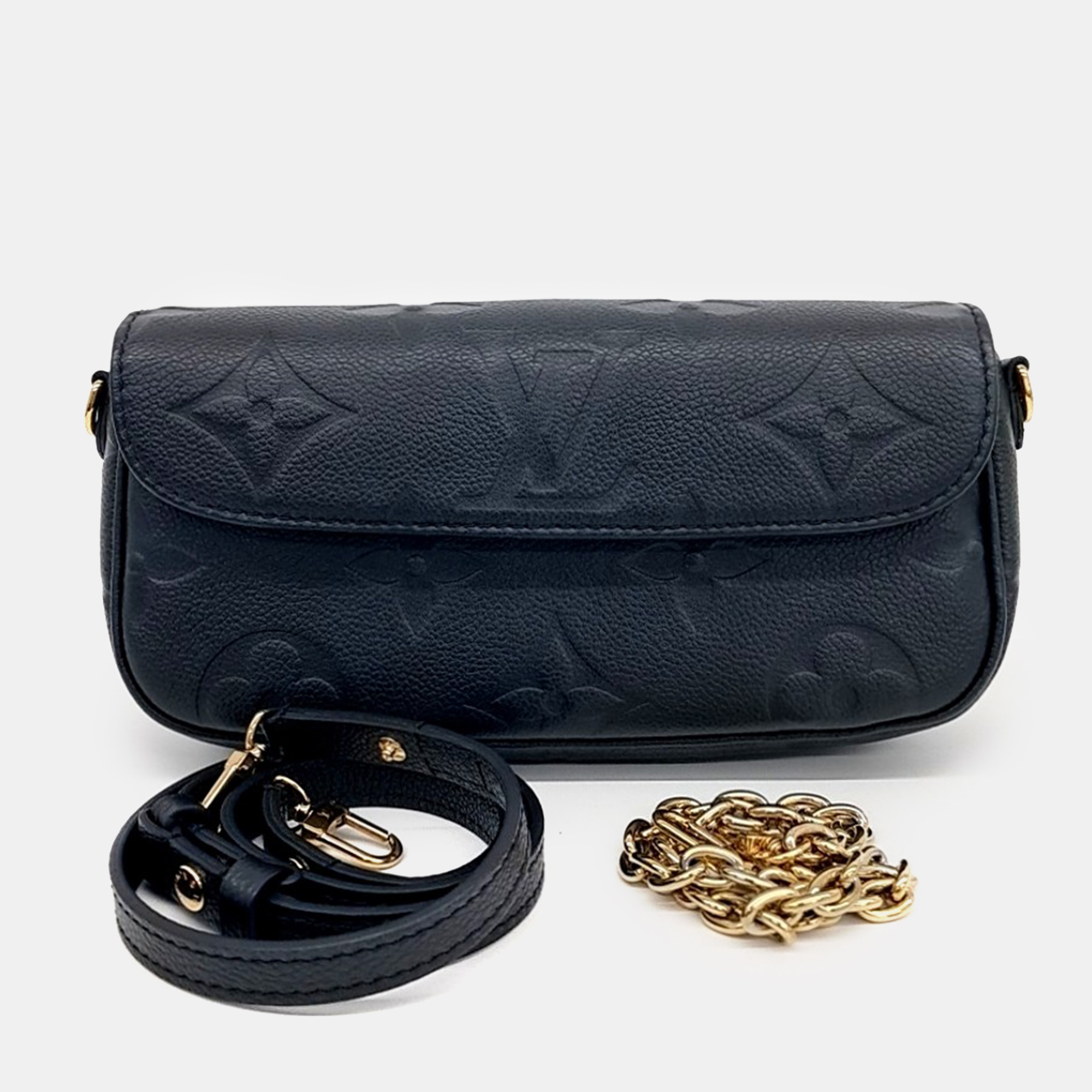 

Louis Vuitton Black Leather Empreinte Wallet On Chain Ivy