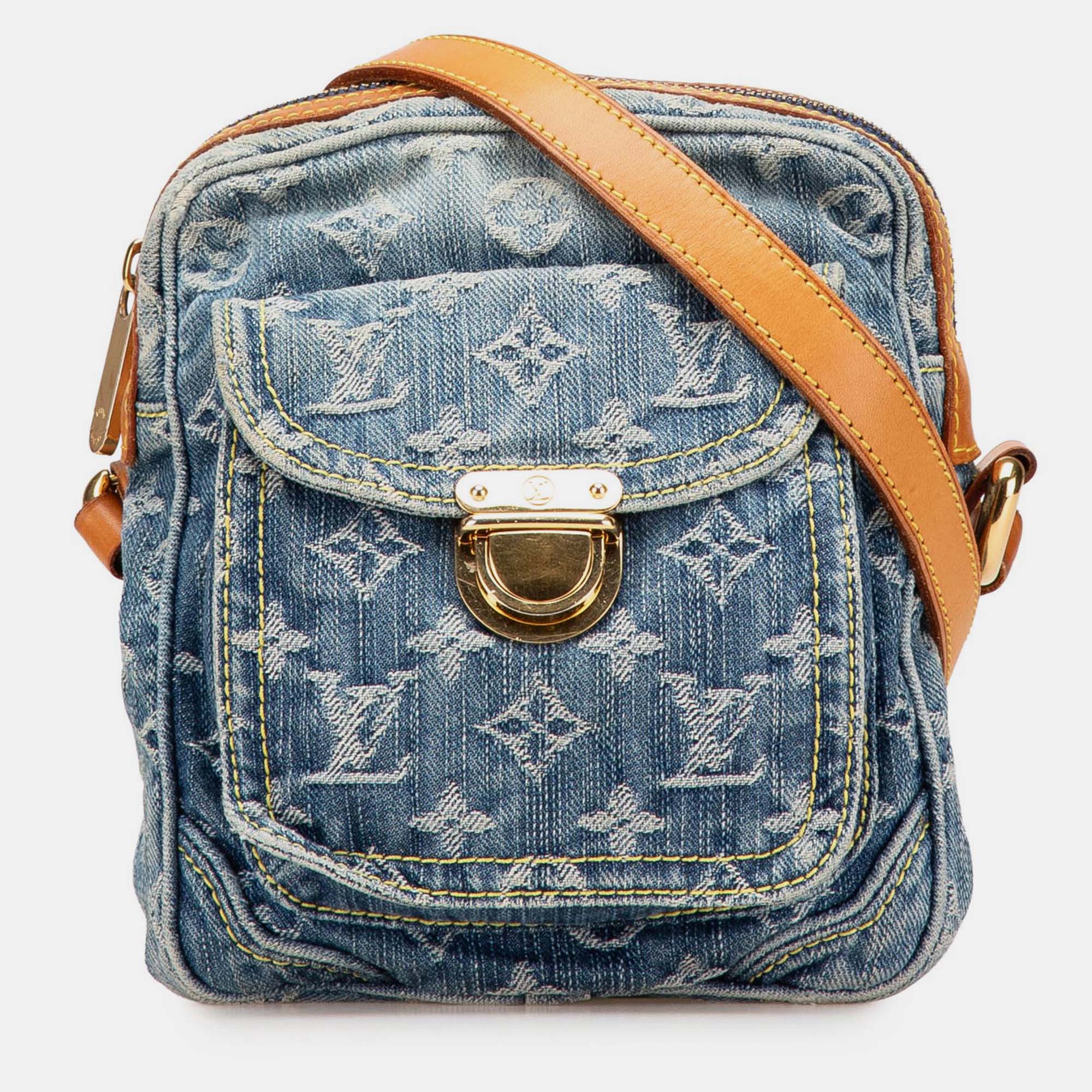 

Louis Vuitton Blue Monogram Denim Camera Bag