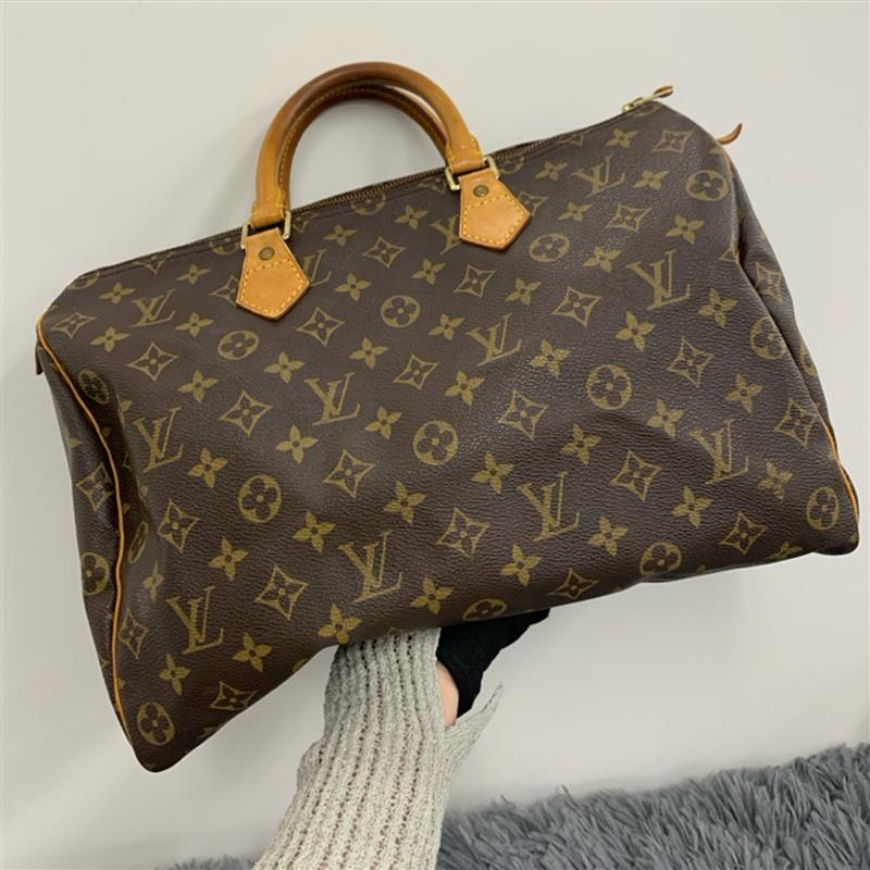 

Louis Vuitton Brown Monogram Speedy 35