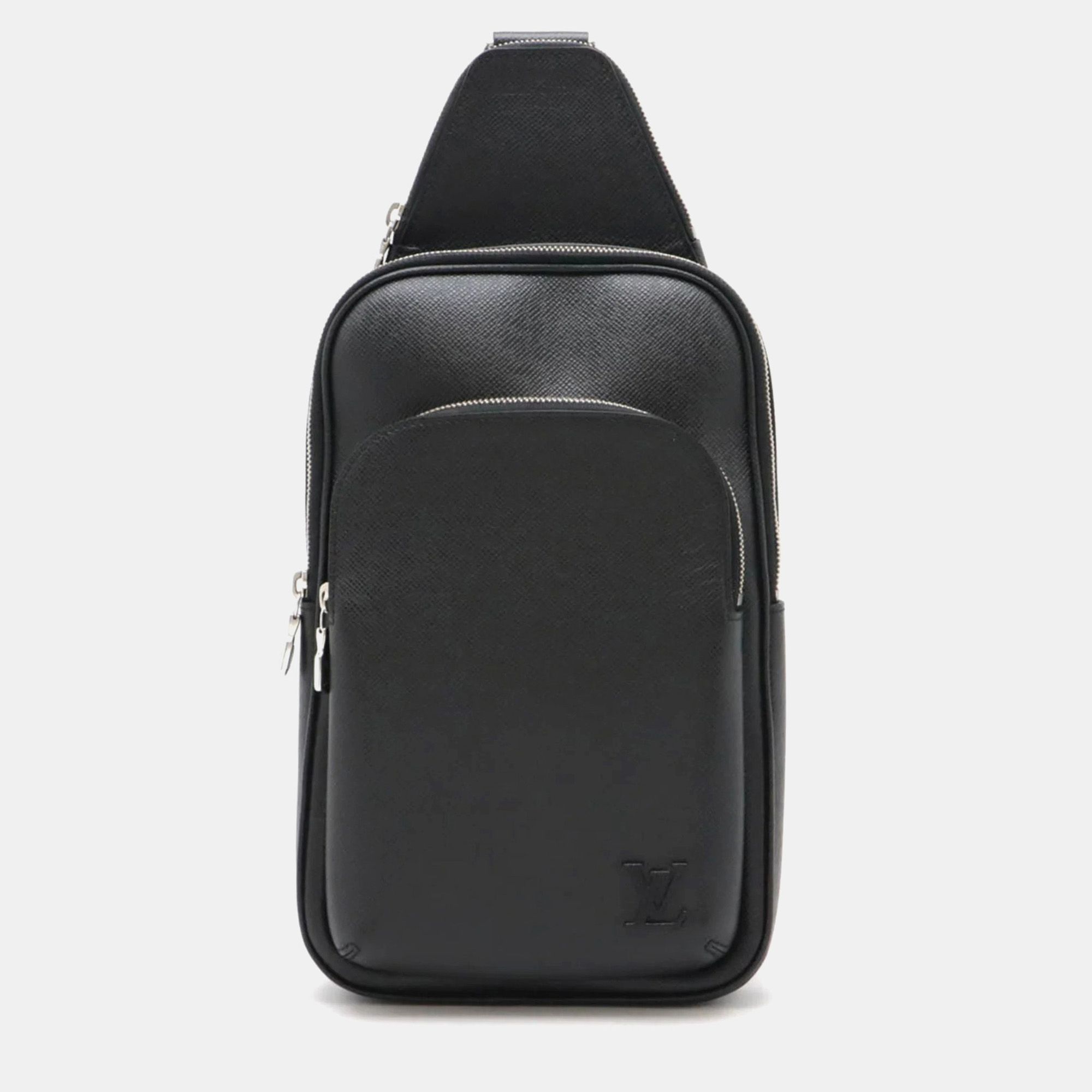 

Louis Vuitton Avenue Black Taiga Leather Sling Bag