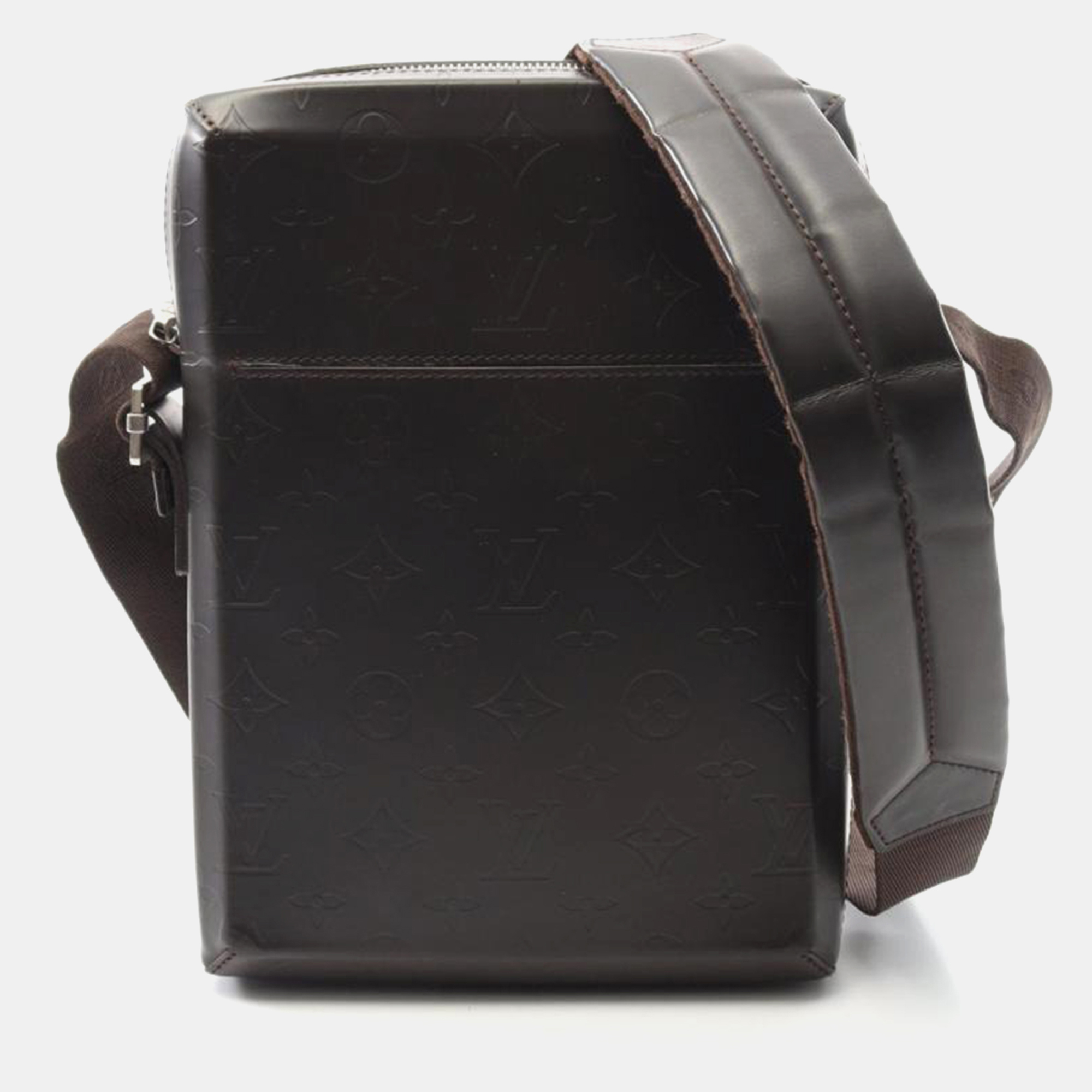 

Louis Vuitton Glace Bobby Cafe Brown Monogram Shoulder Bag