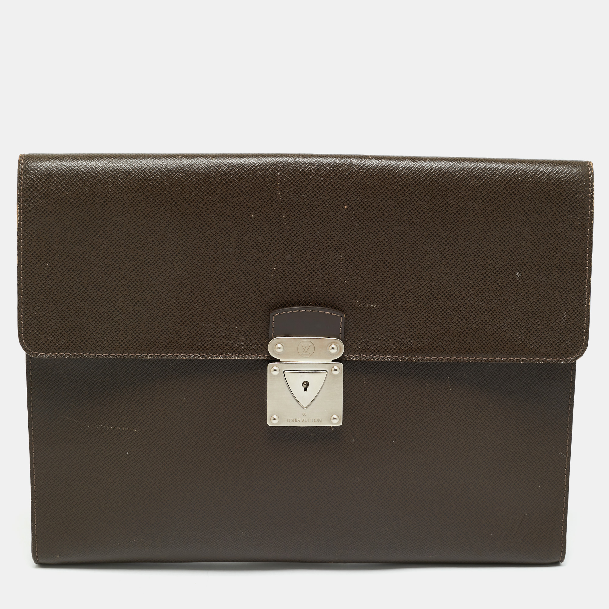 

Louis Vuitton Brown Taiga Leather Minuto Portfolio Case