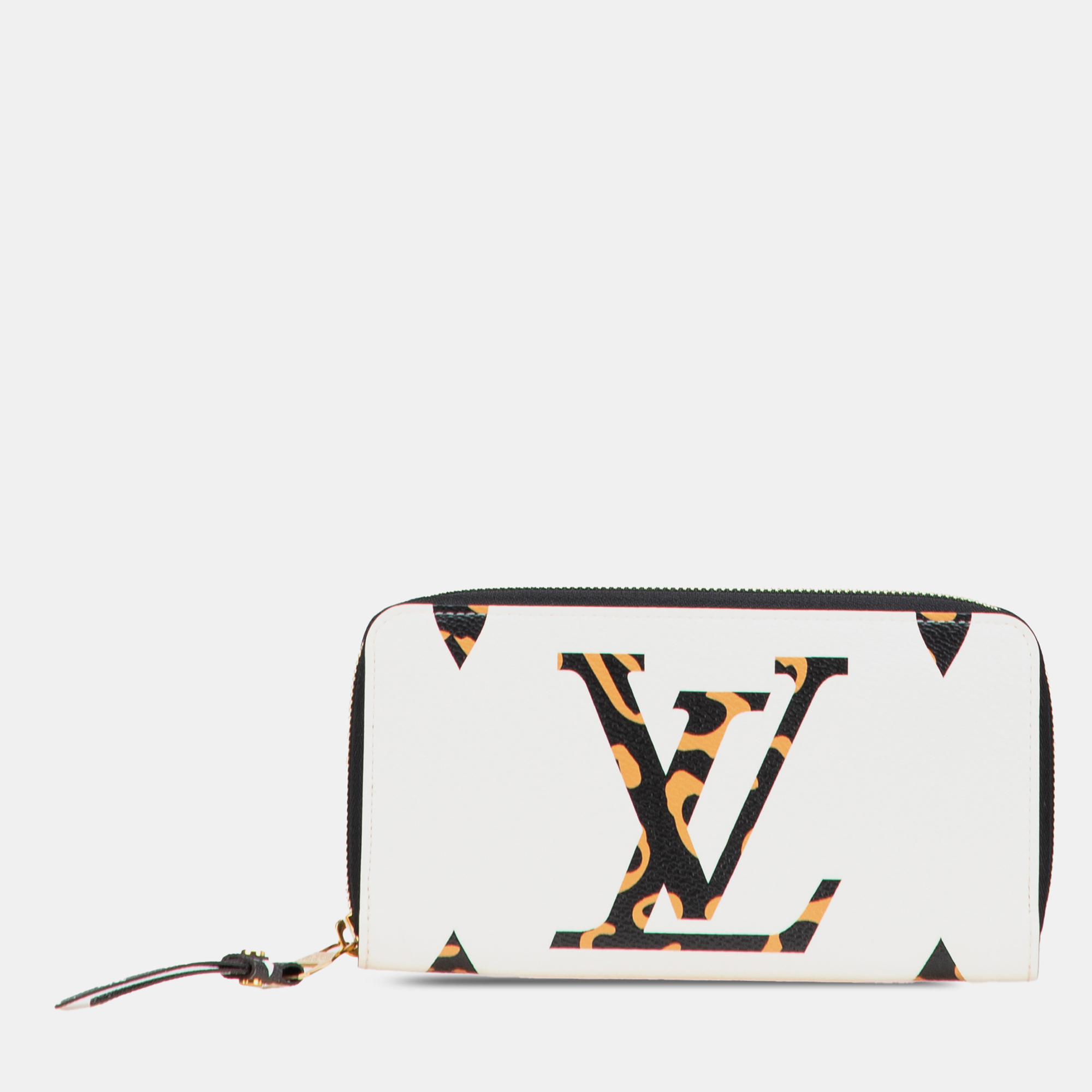 

Louis Vuitton White Monogram Giant Jungle Zippy Wallet