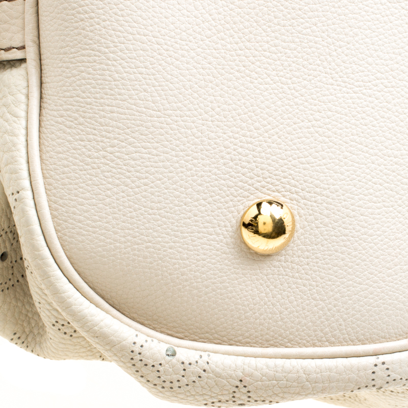 Louis Vuitton Cappuccino White Monogram Mahina Leather XL Bag Louis Vuitton  | The Luxury Closet