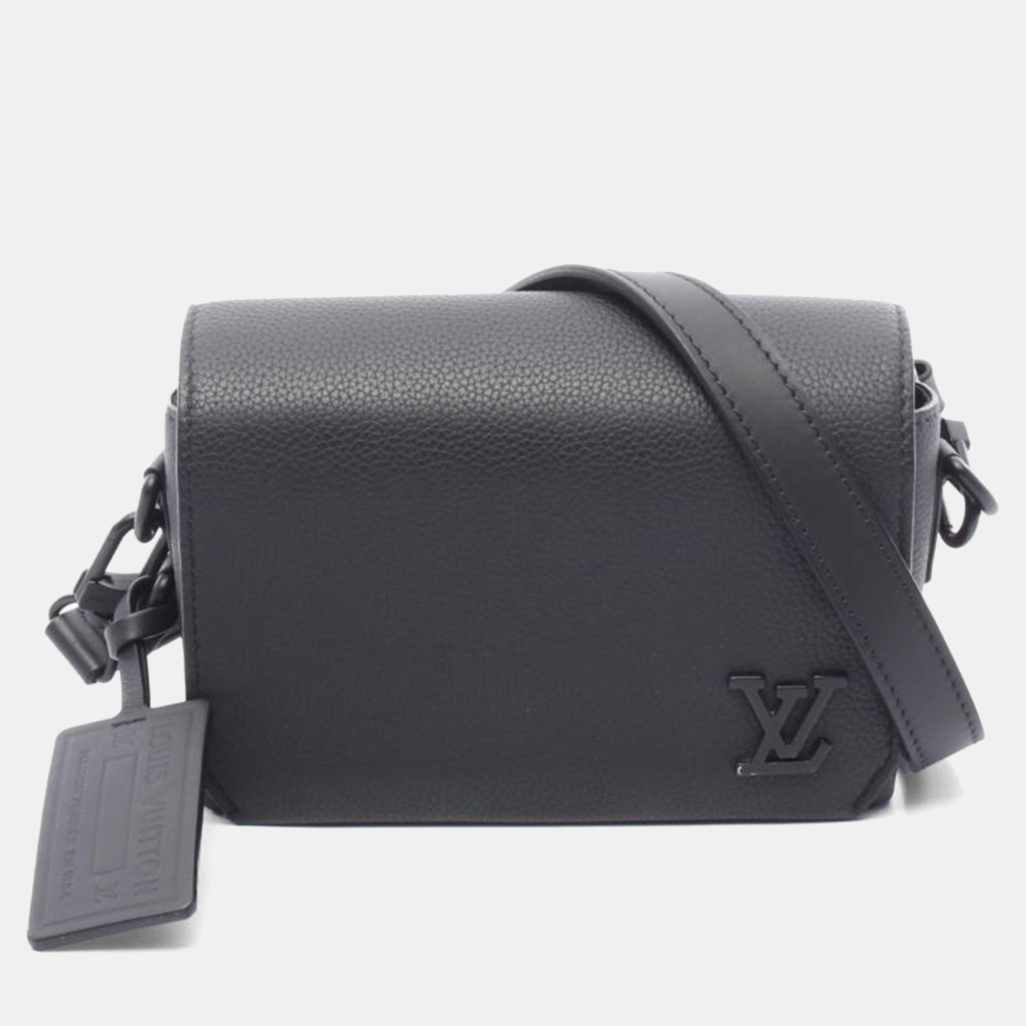 Pre-owned Louis Vuitton Fastline Pm Black Aerogram Leather Wearable Wallet